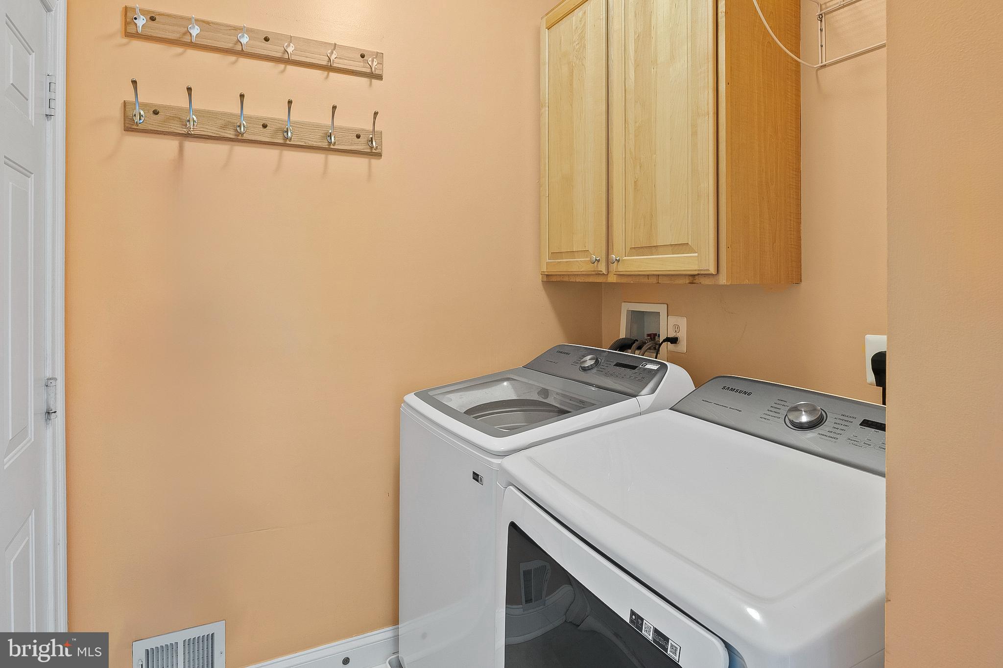 ASHBROOK - Residential