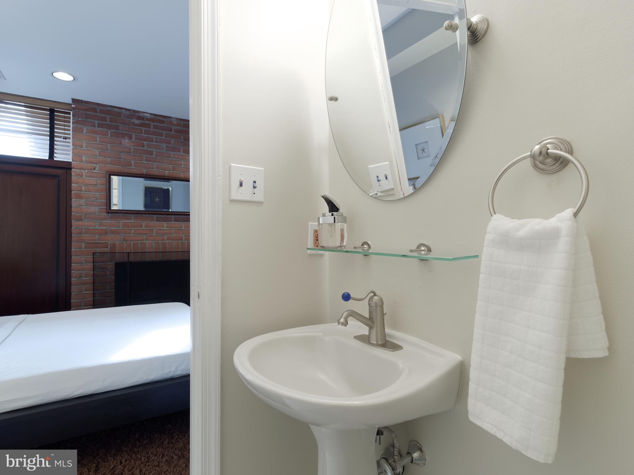 FEDERAL HILL HISTORIC DISTRICT - Residential Lease