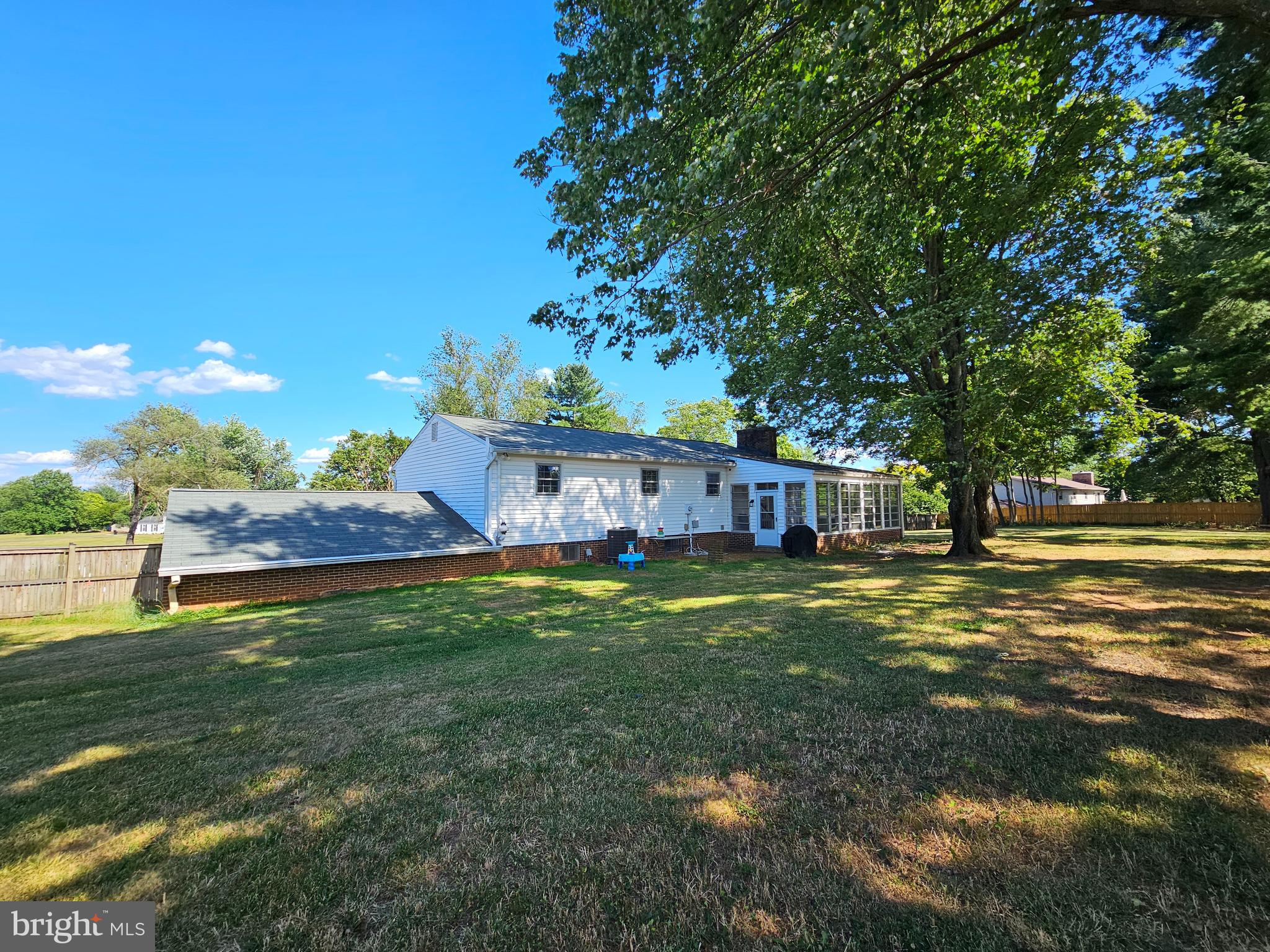 GYPSUM HILL - Residential Lease