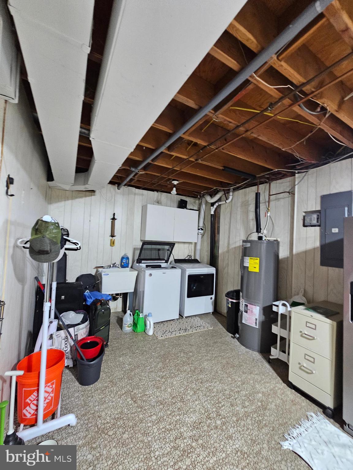 GYPSUM HILL - Residential Lease