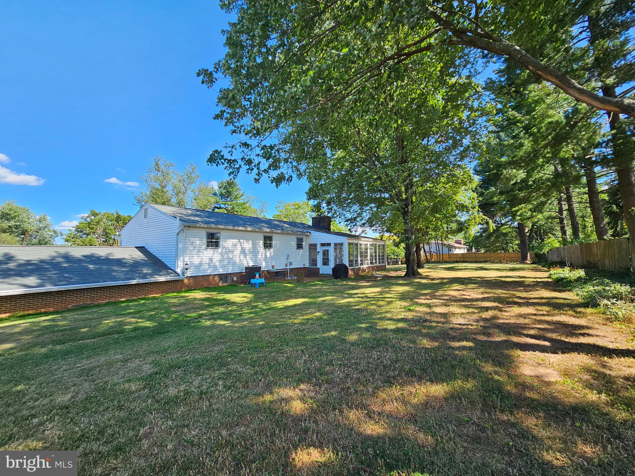 GYPSUM HILL - Residential Lease