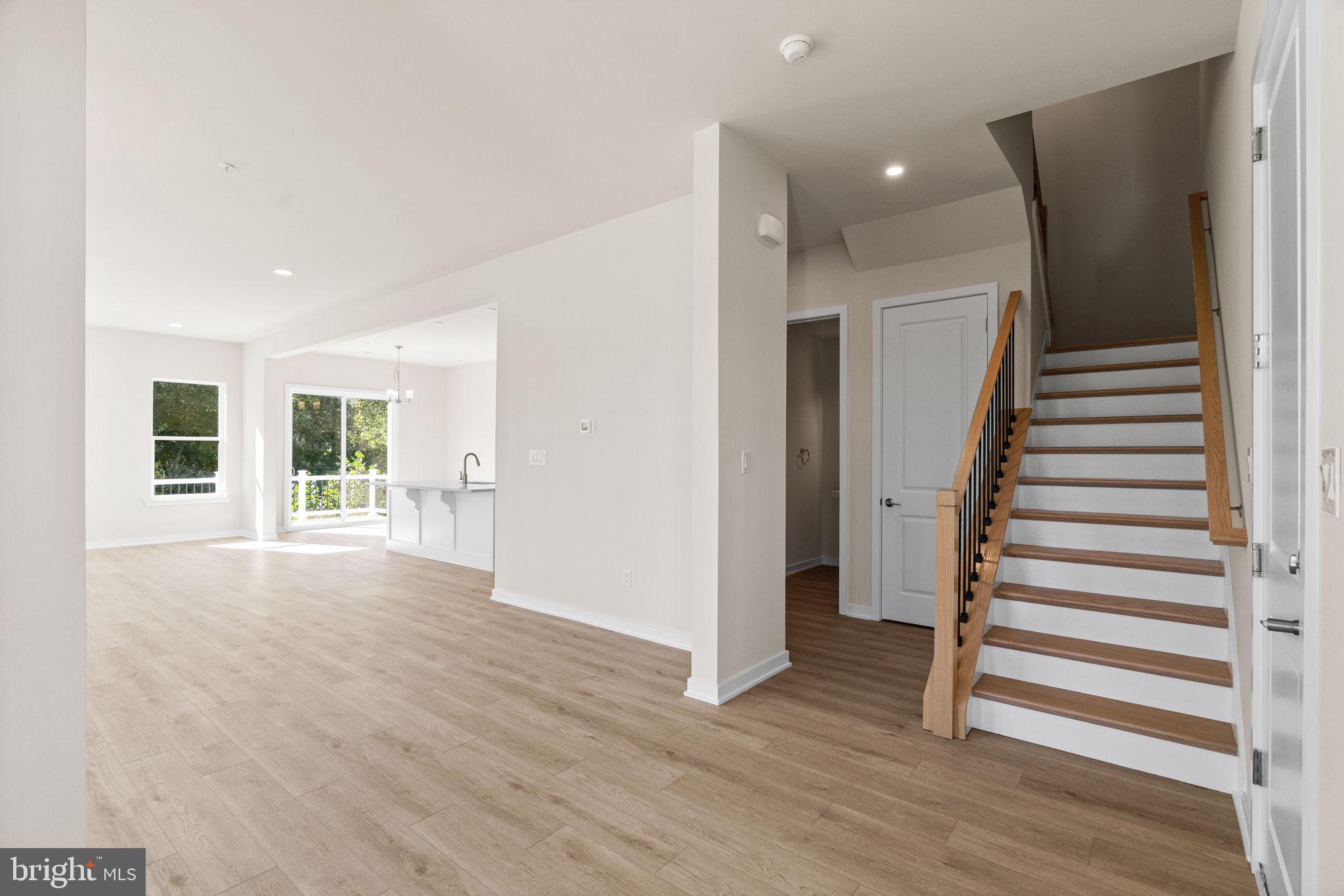 115 RIVER TRAIL CIRCLE