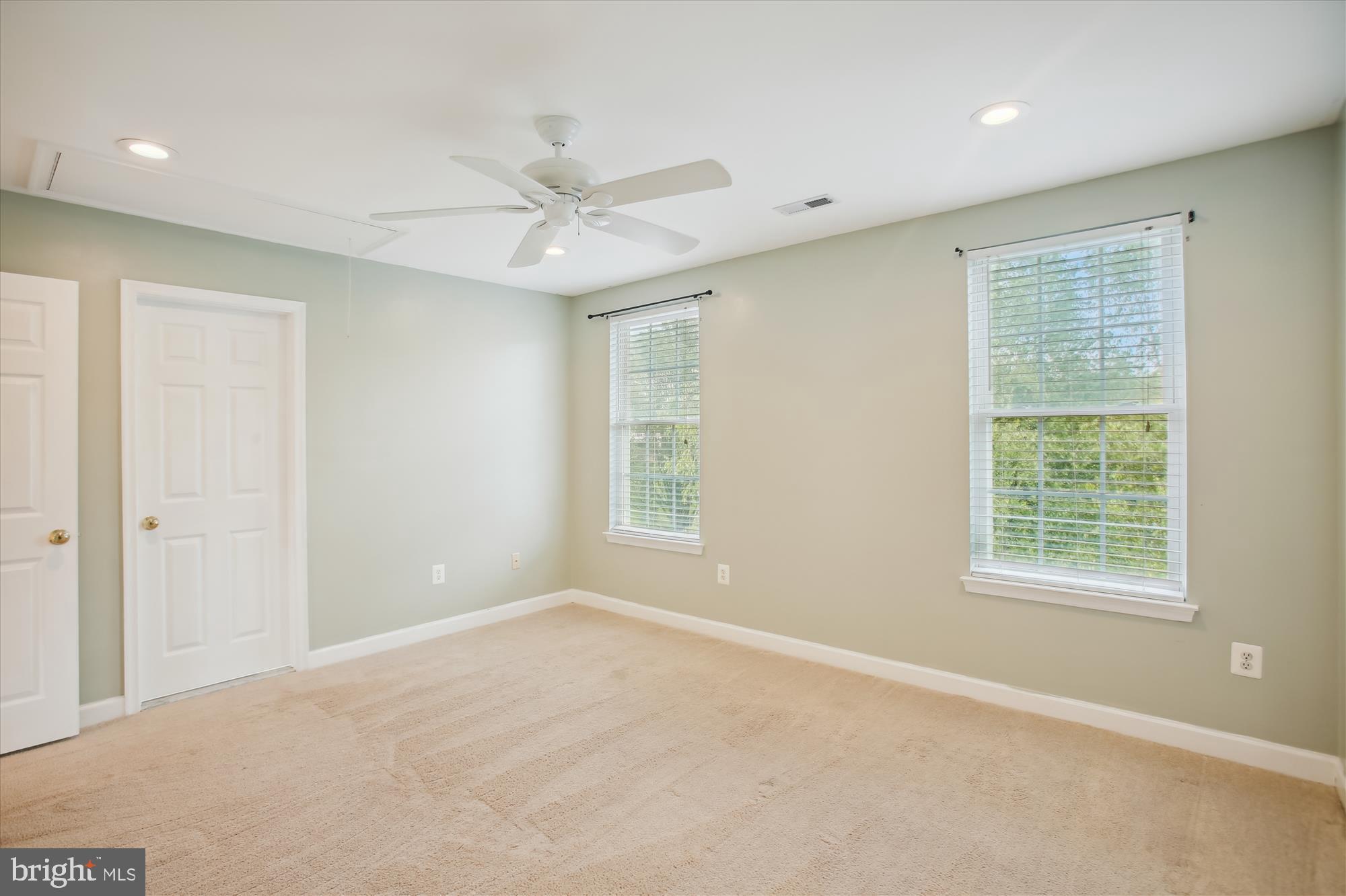 URBANA HIGHLANDS - Residential