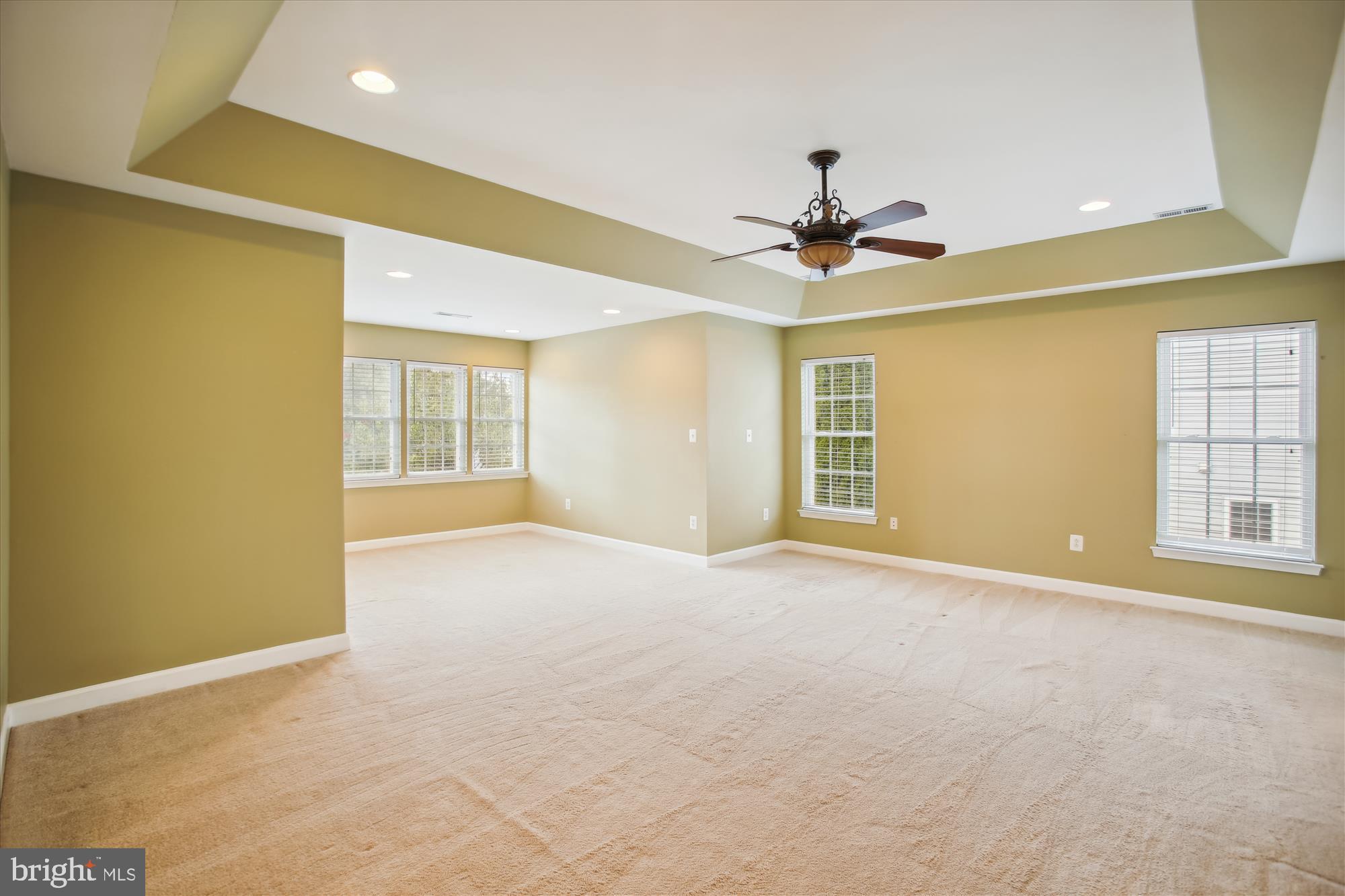 URBANA HIGHLANDS - Residential