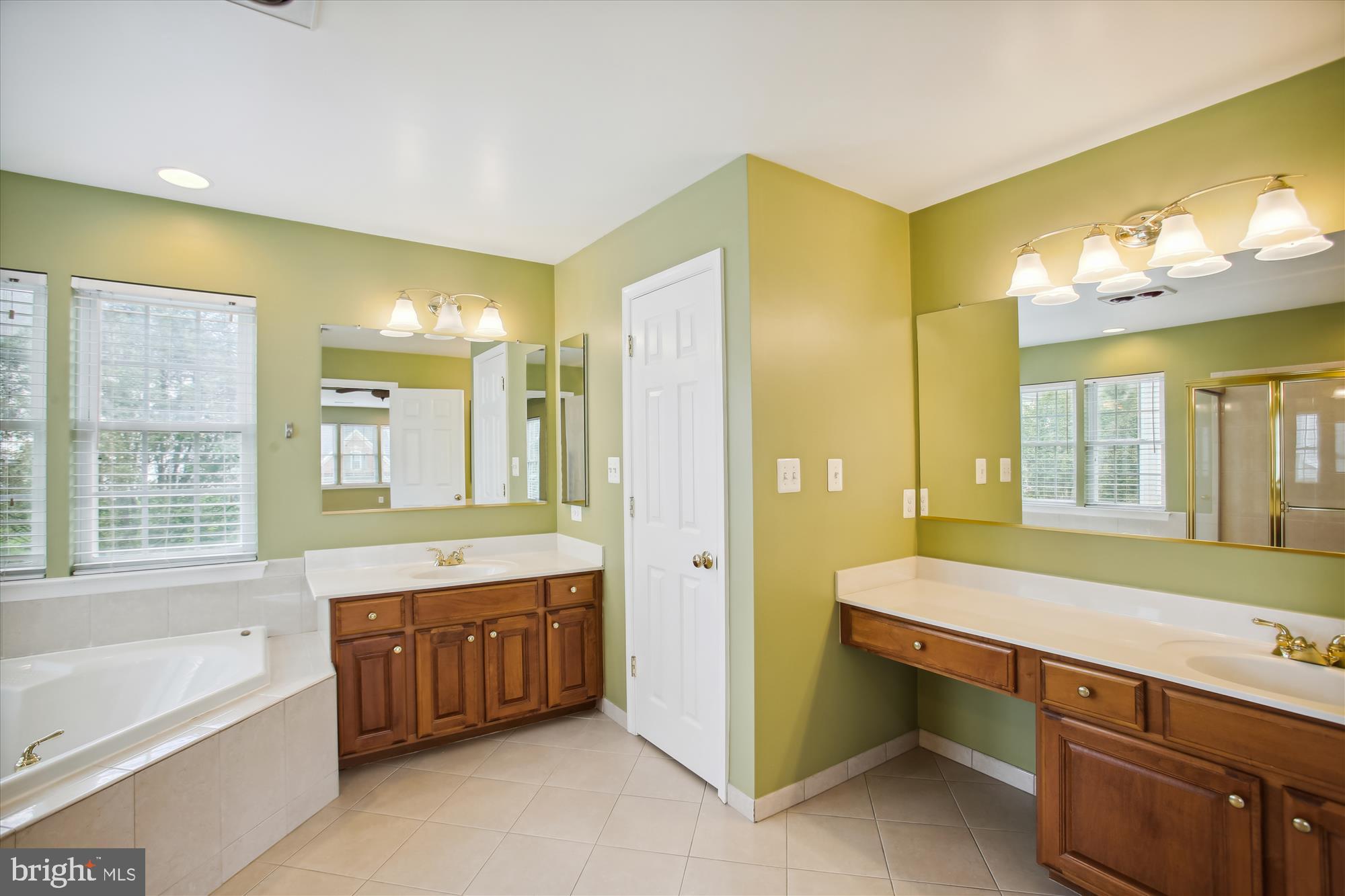 URBANA HIGHLANDS - Residential