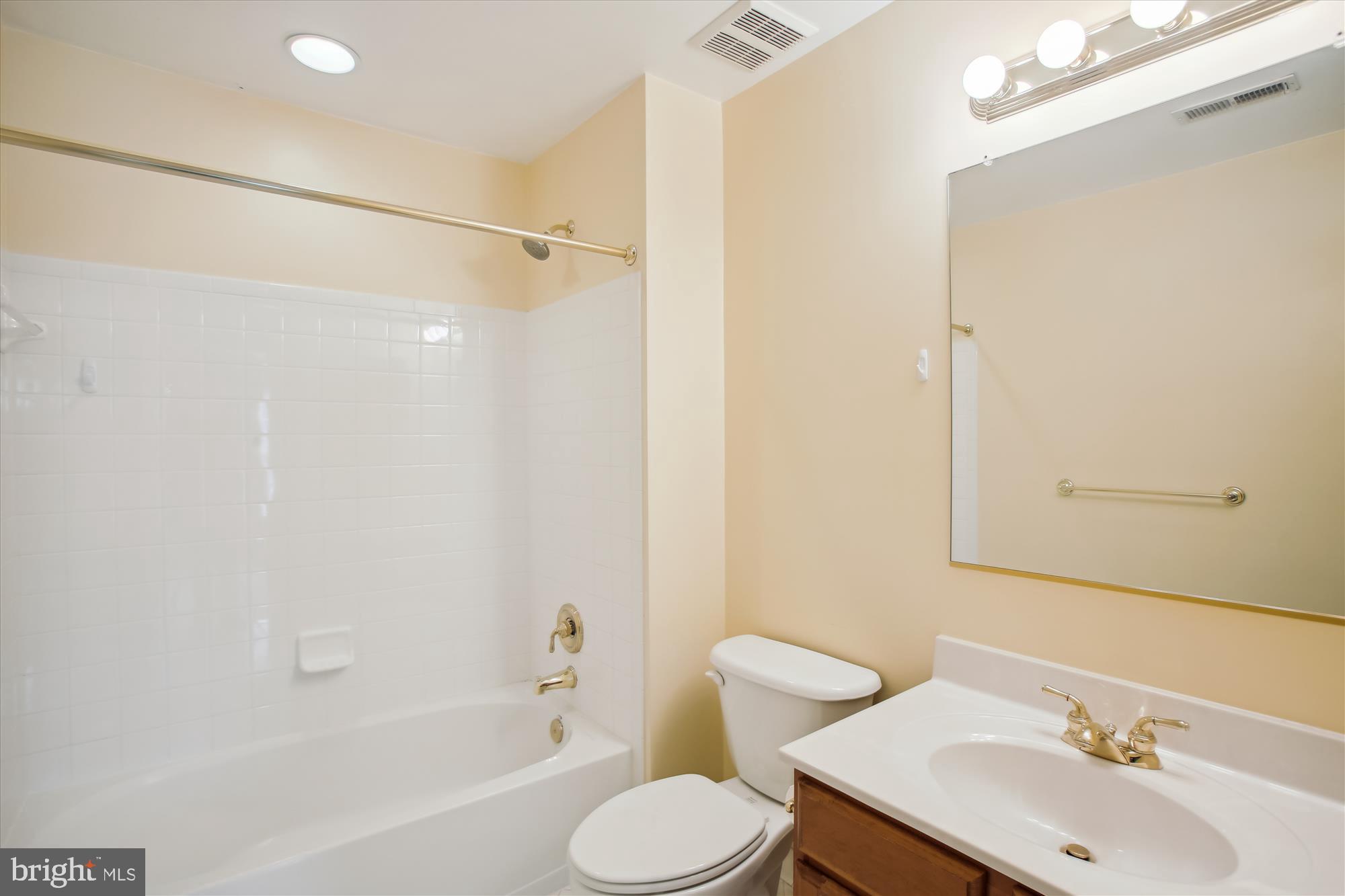 URBANA HIGHLANDS - Residential