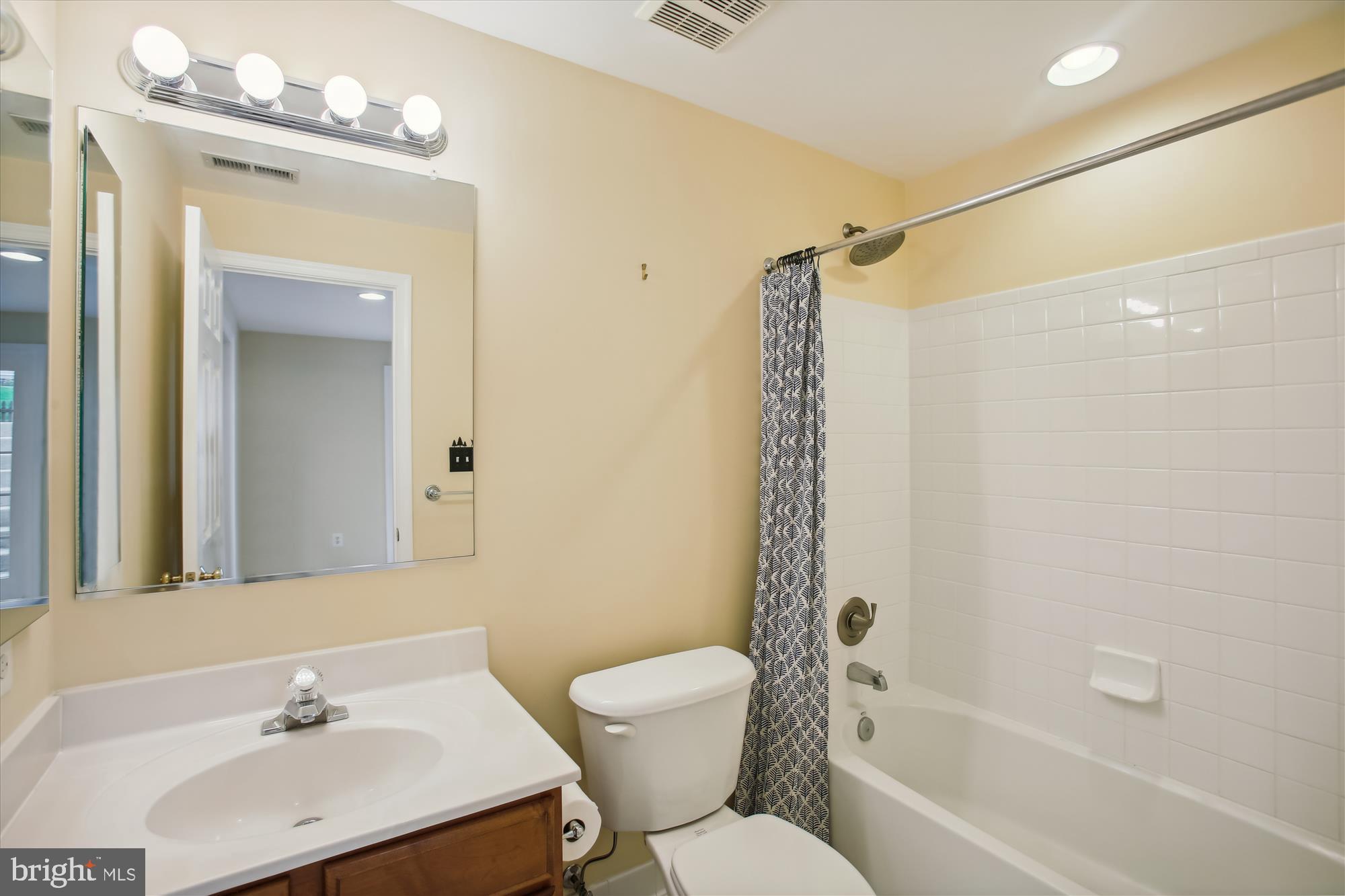 URBANA HIGHLANDS - Residential