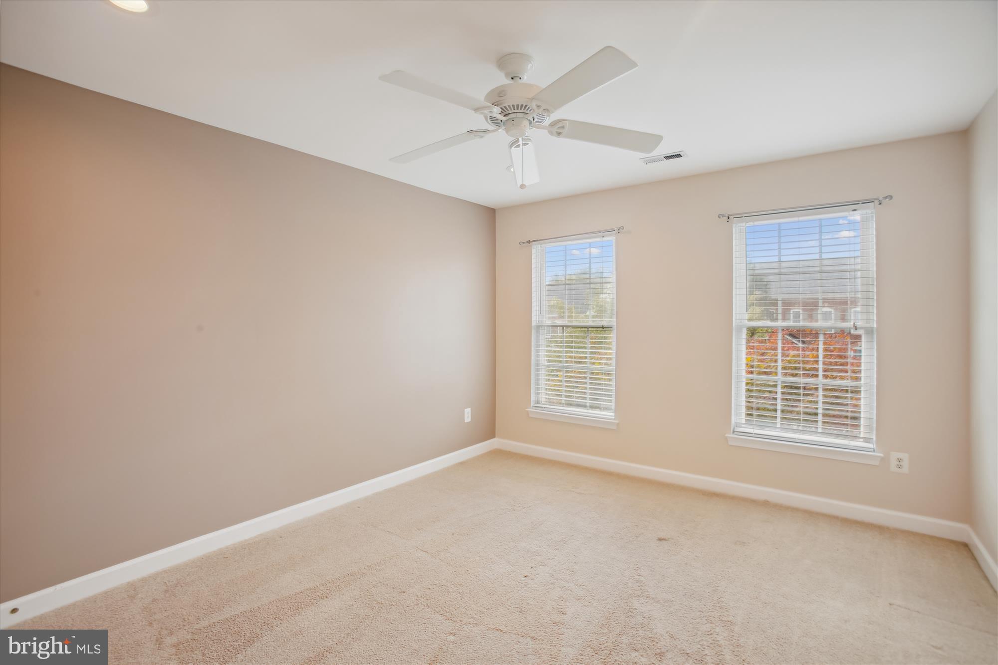 URBANA HIGHLANDS - Residential