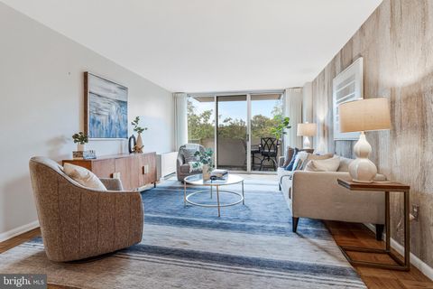 Photo of 2939 Van Ness Street NW #706, WASHINGTON, DC 20008 (MLS # DCDC2210436) Photo of 2939 Van Ness Street NW #706, WASHINGTON, DC 20008 (MLS # DCDC2210436)