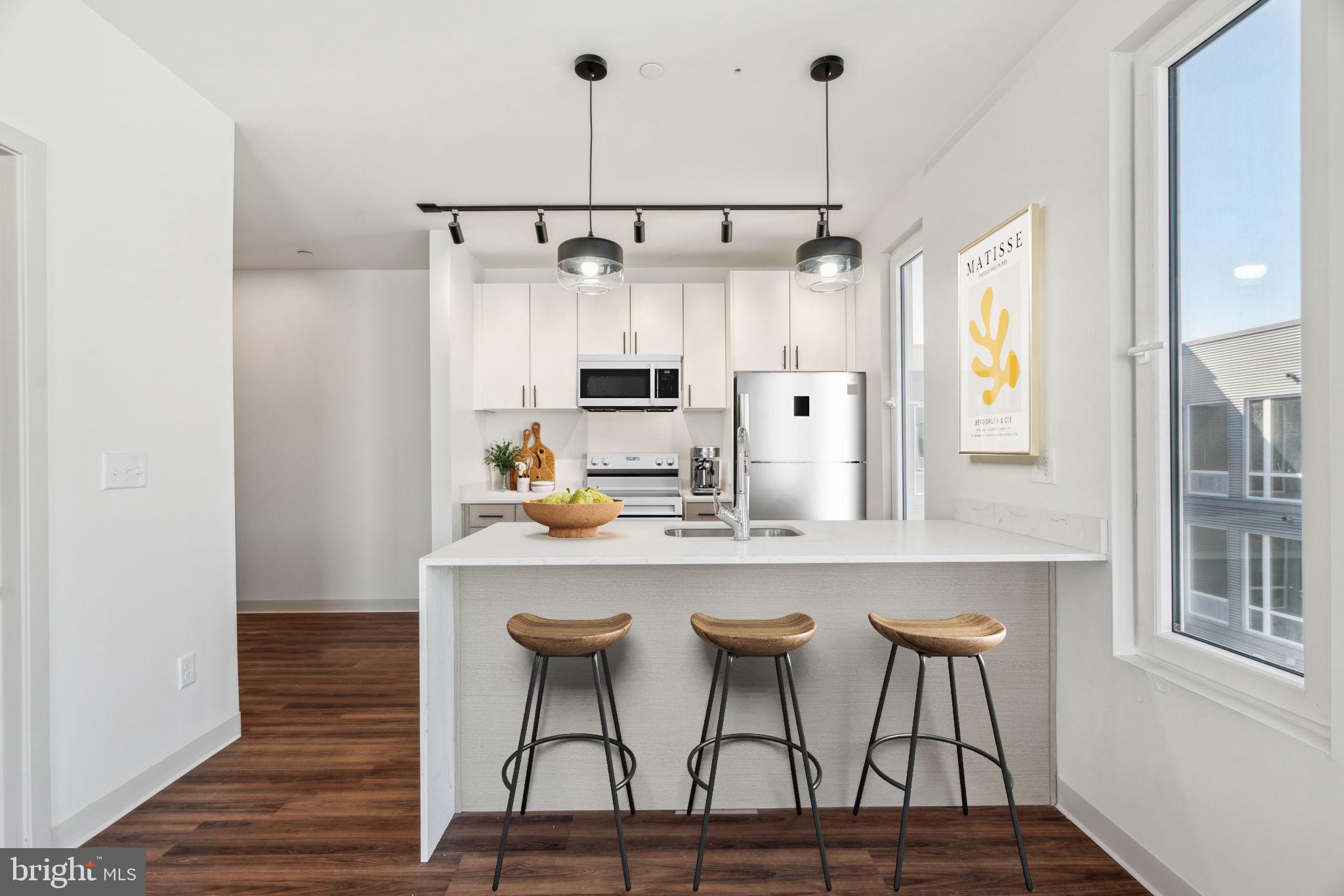 UNIVERSITY CITY - Residential Lease