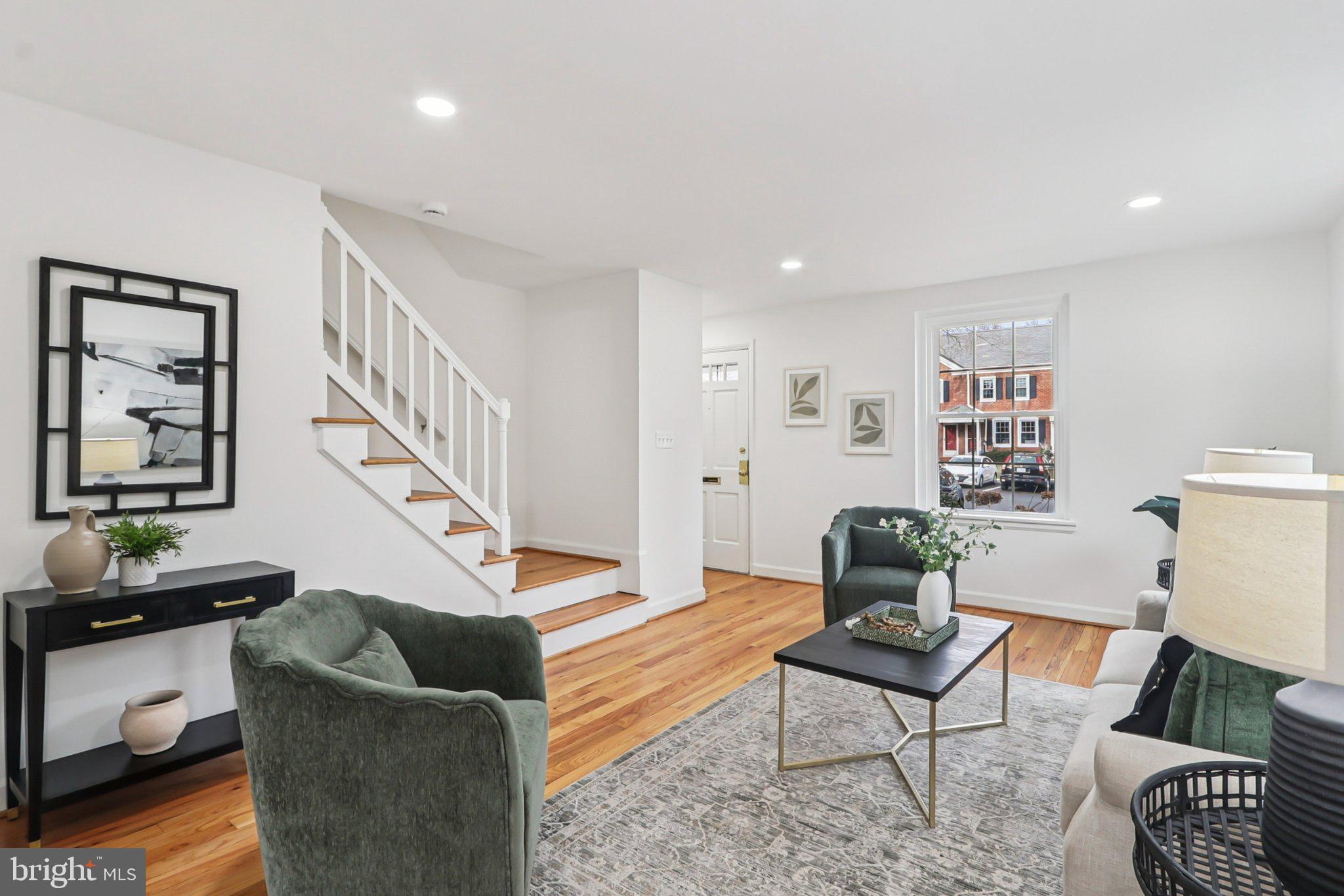 3034 S BUCHANAN STREET