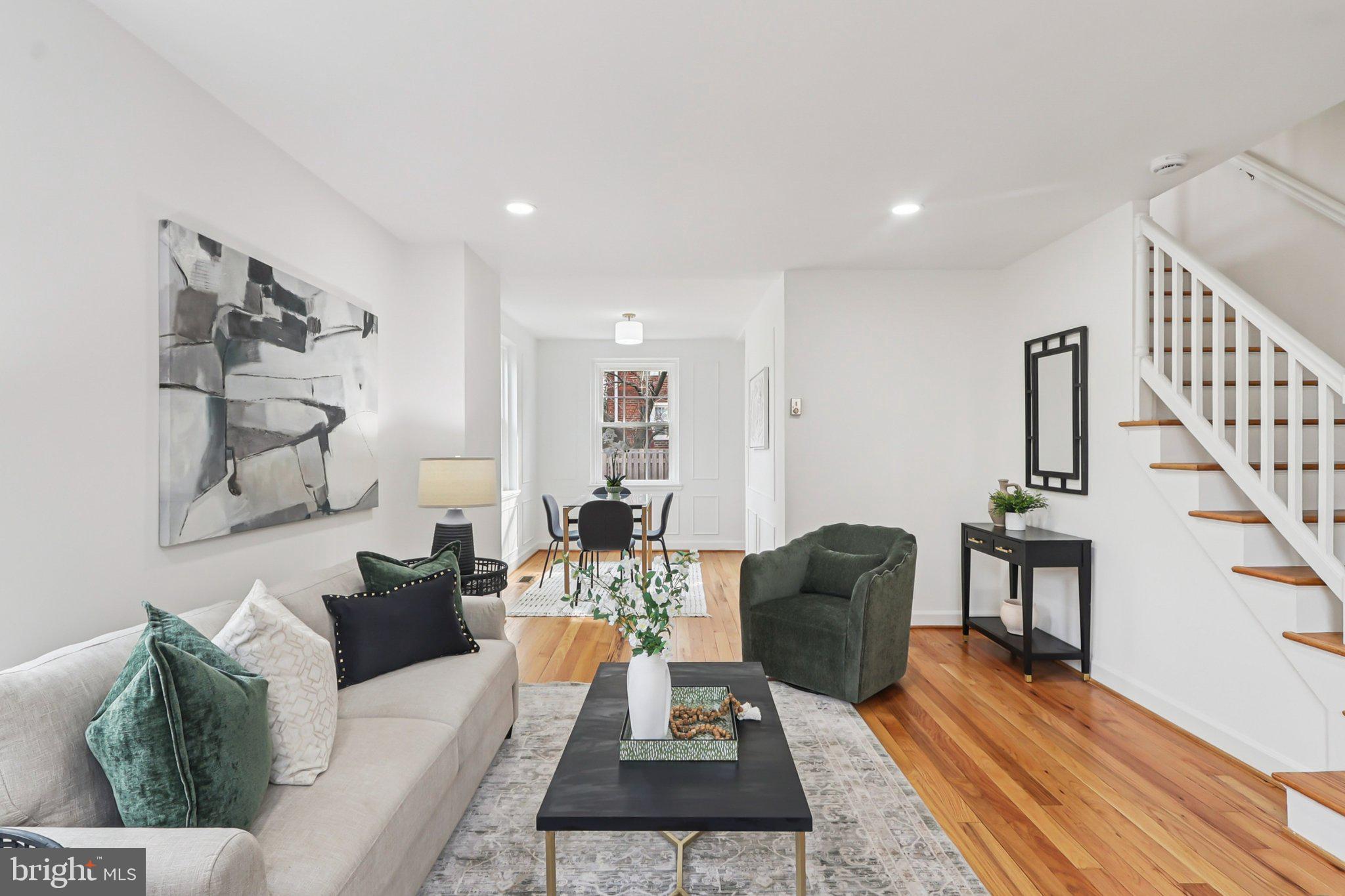 3034 S BUCHANAN STREET