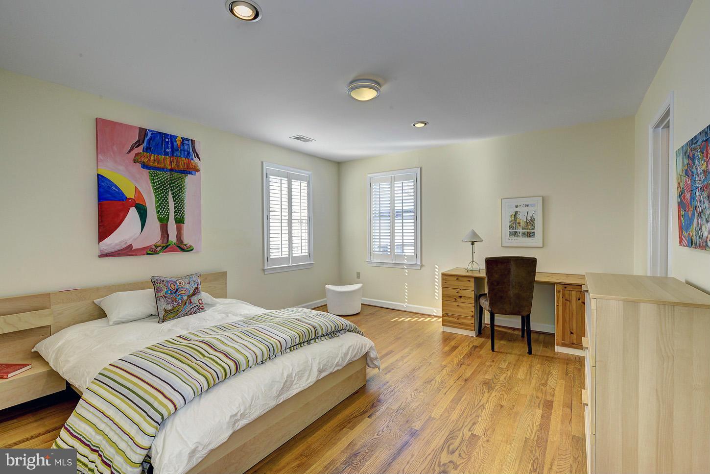 RIVER FALLS - Residential Lease