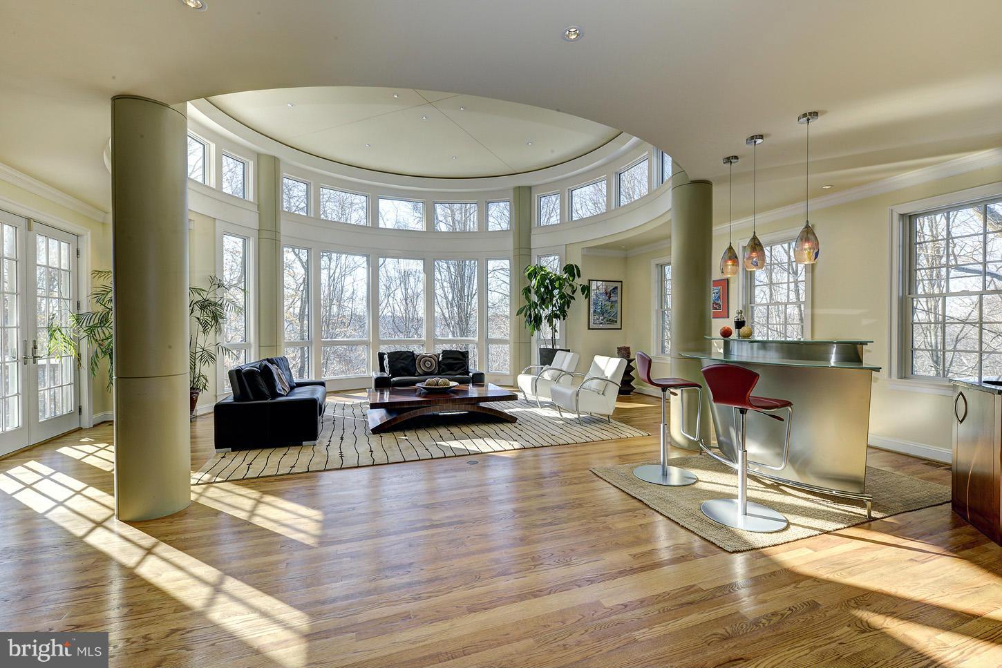 RIVER FALLS - Residential Lease