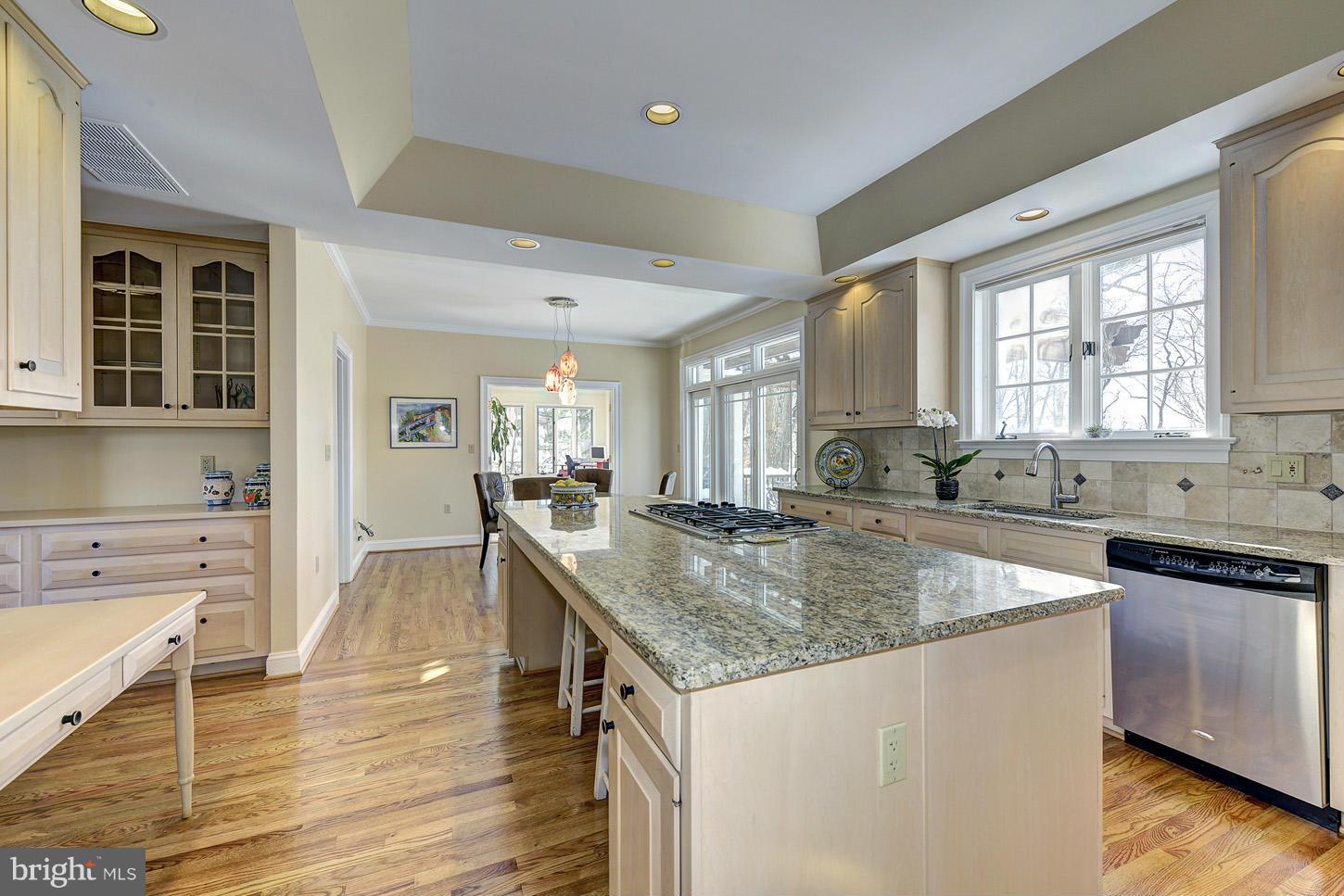 RIVER FALLS - Residential Lease