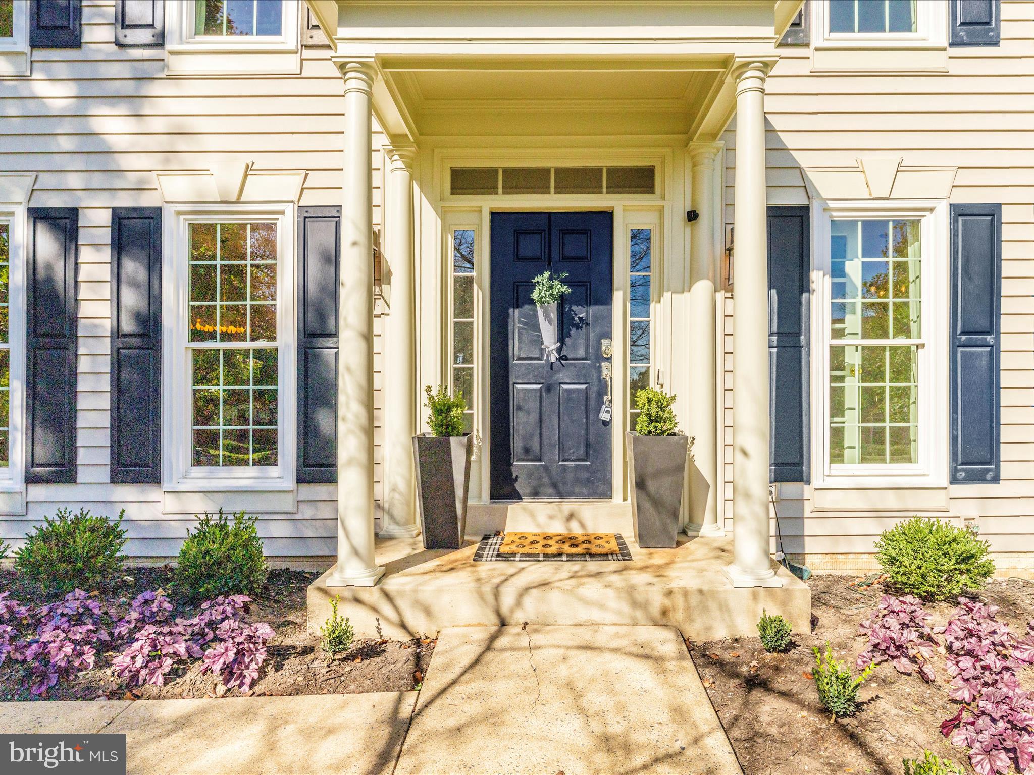 6338 KNOLLWOOD DRIVE