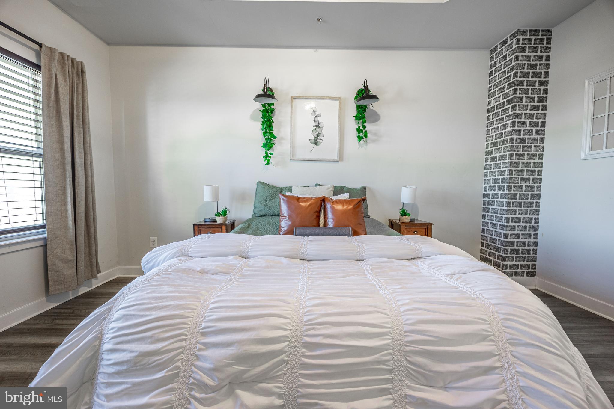 GREENLEIGH AT CROSSROADS - Residential