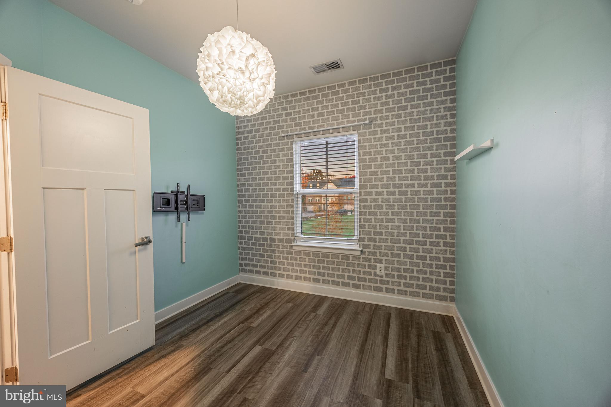 GREENLEIGH AT CROSSROADS - Residential