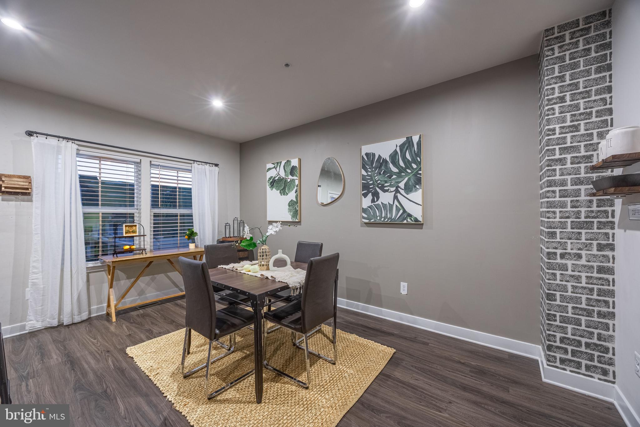 GREENLEIGH AT CROSSROADS - Residential