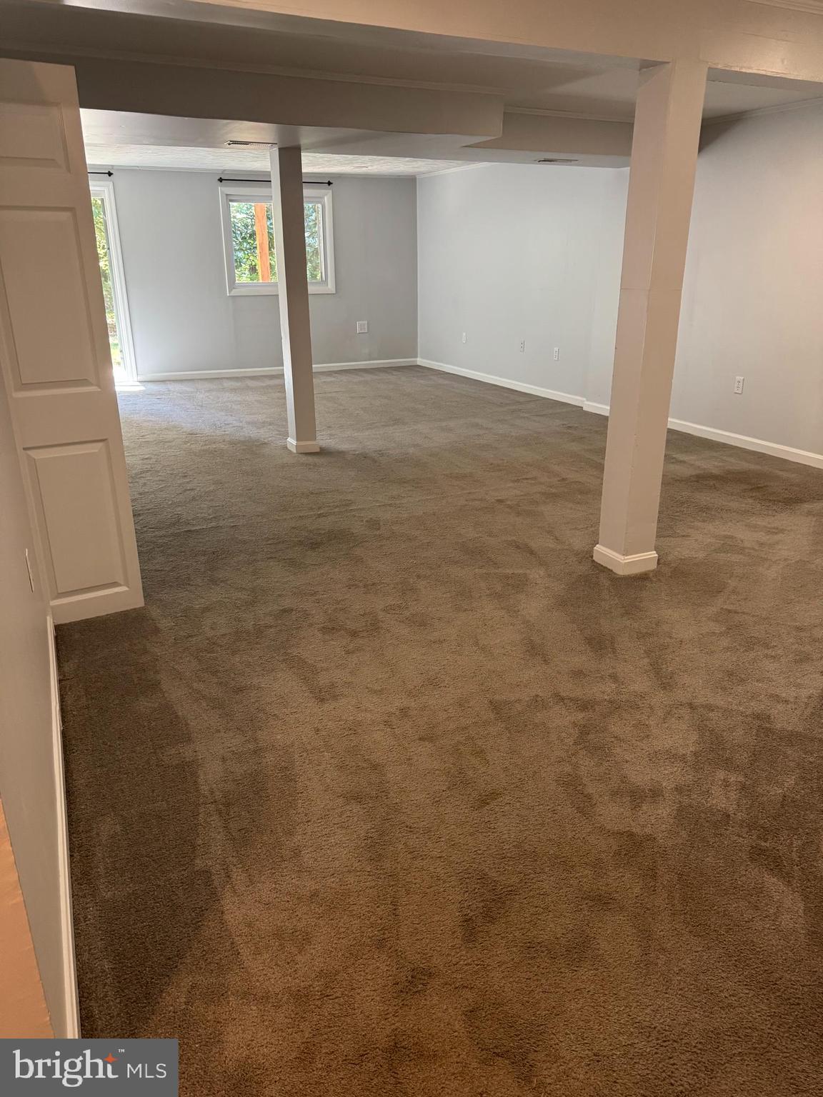 WHISPERING WOODS - Residential Lease
