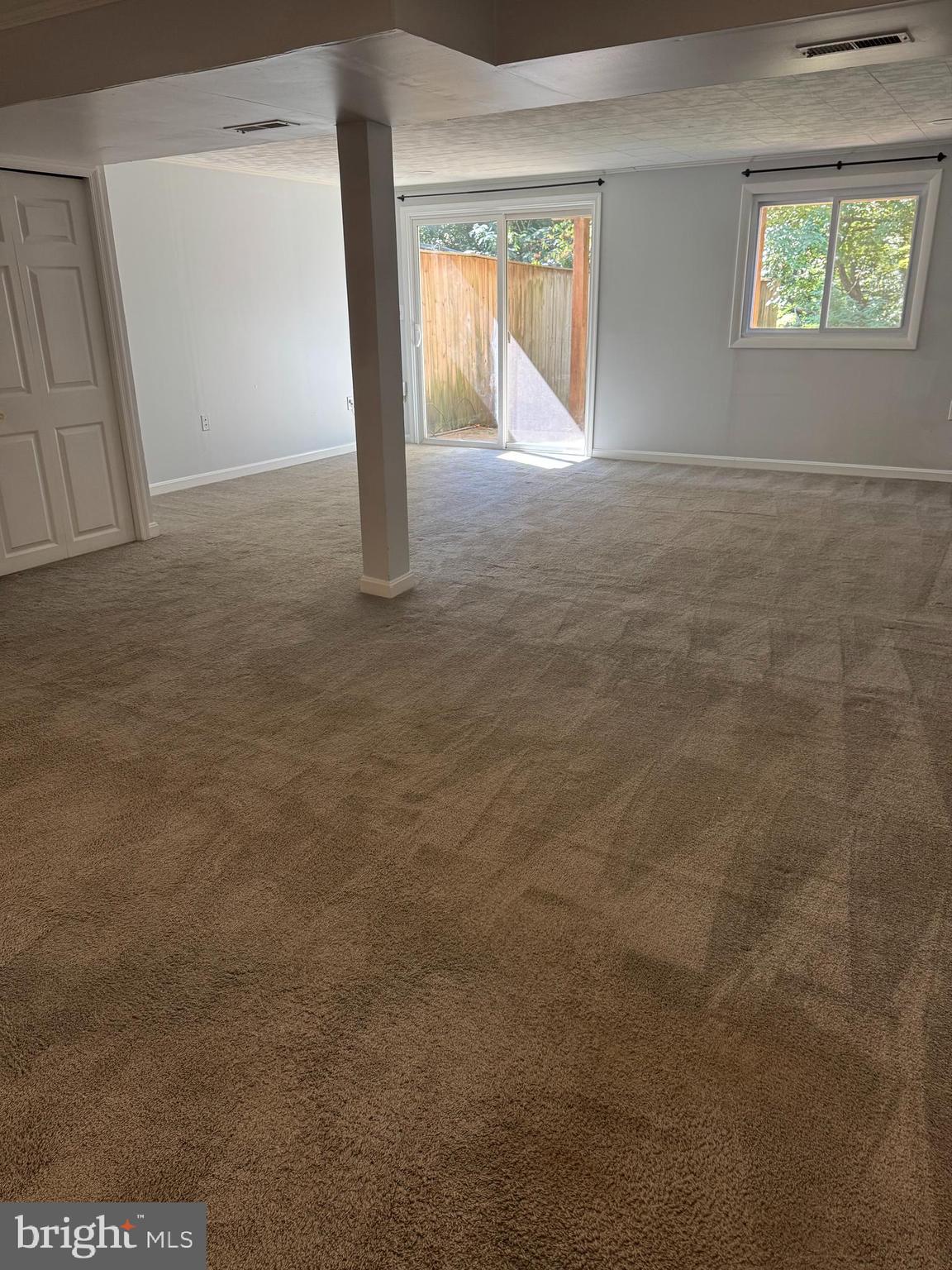 WHISPERING WOODS - Residential Lease