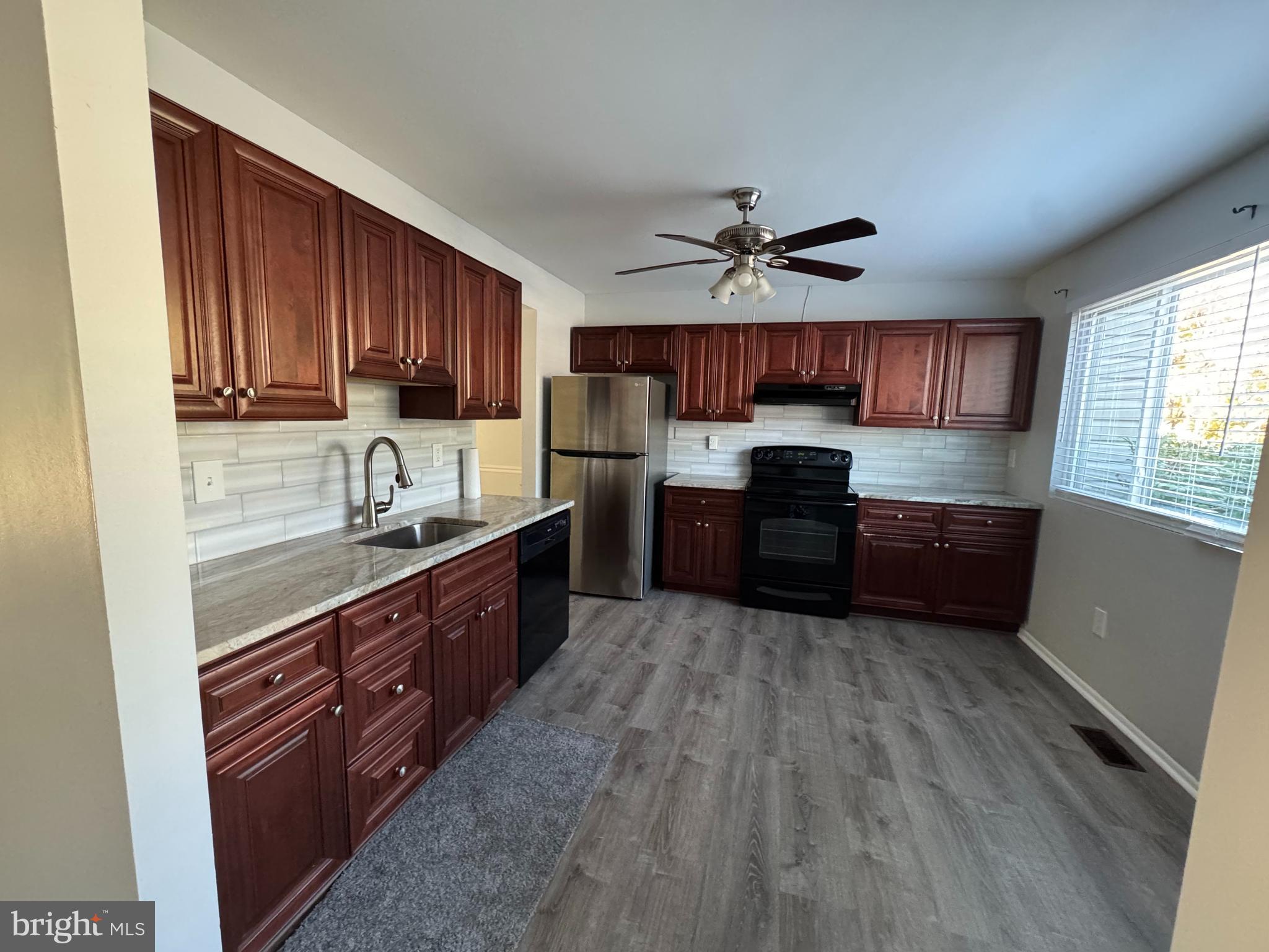 WHISPERING WOODS - Residential Lease