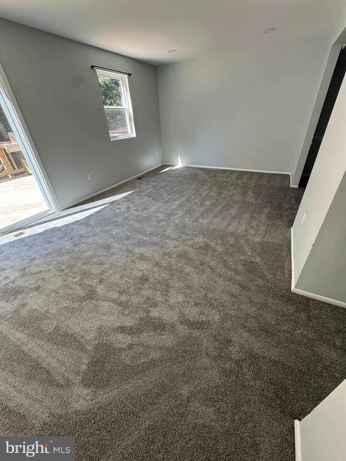 WHISPERING WOODS - Residential Lease