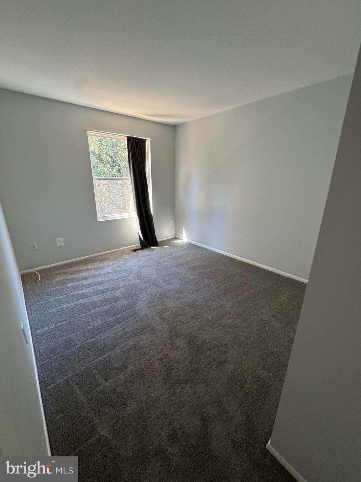 WHISPERING WOODS - Residential Lease