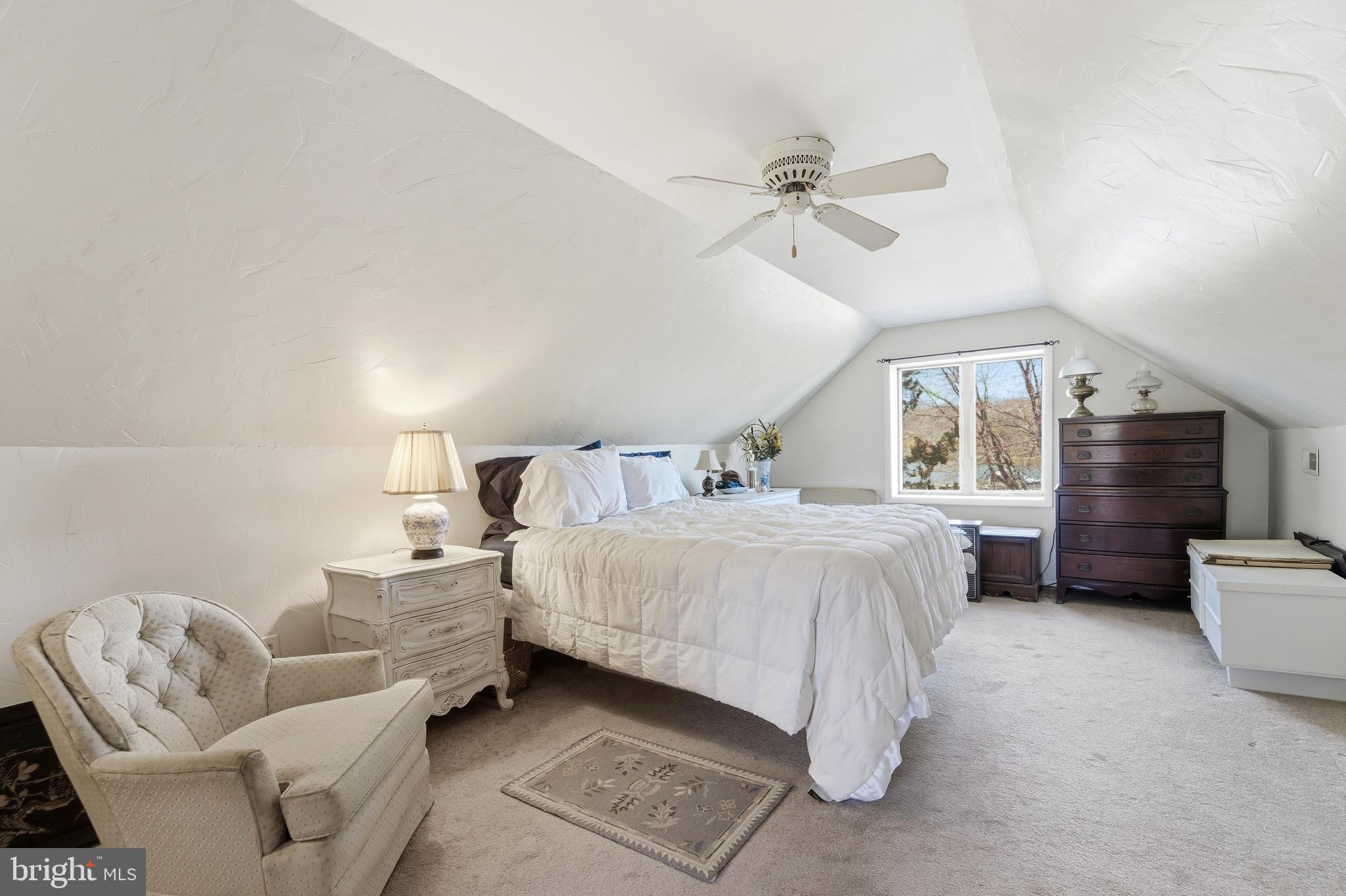 CEDAR BEACH - Residential