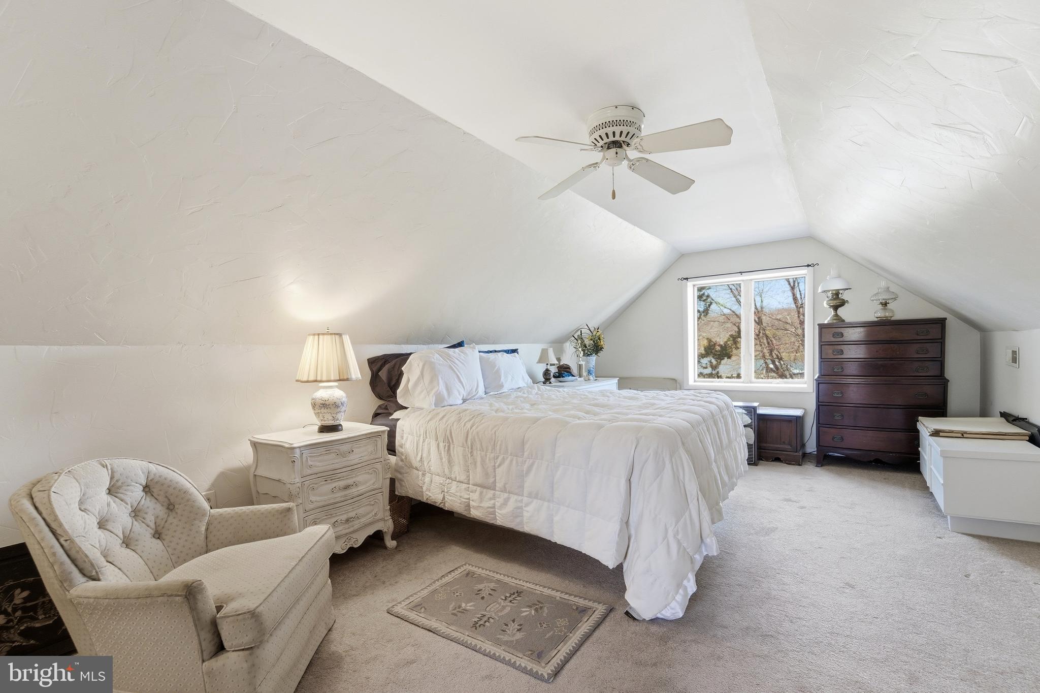 CEDAR BEACH - Residential