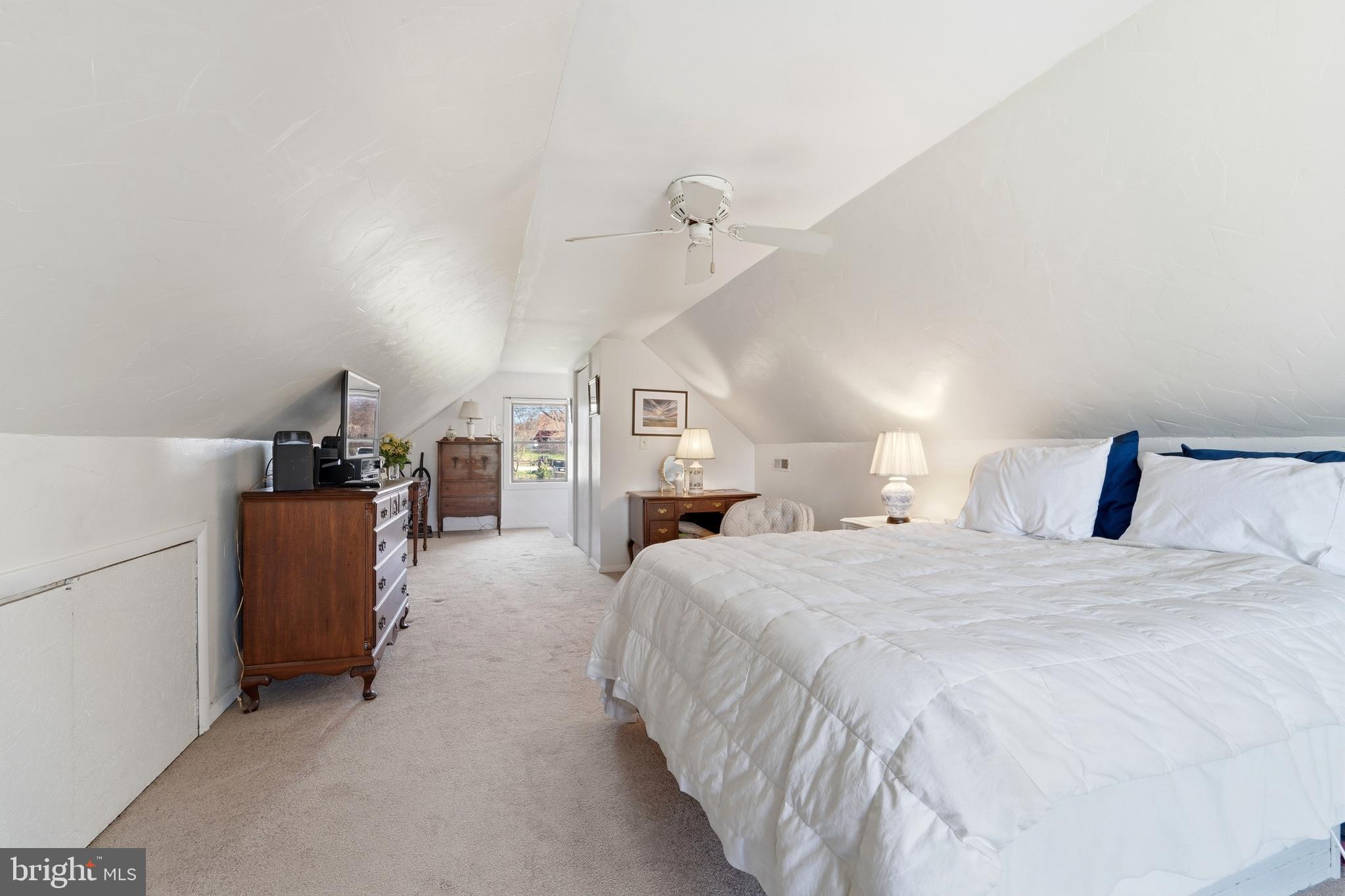 CEDAR BEACH - Residential