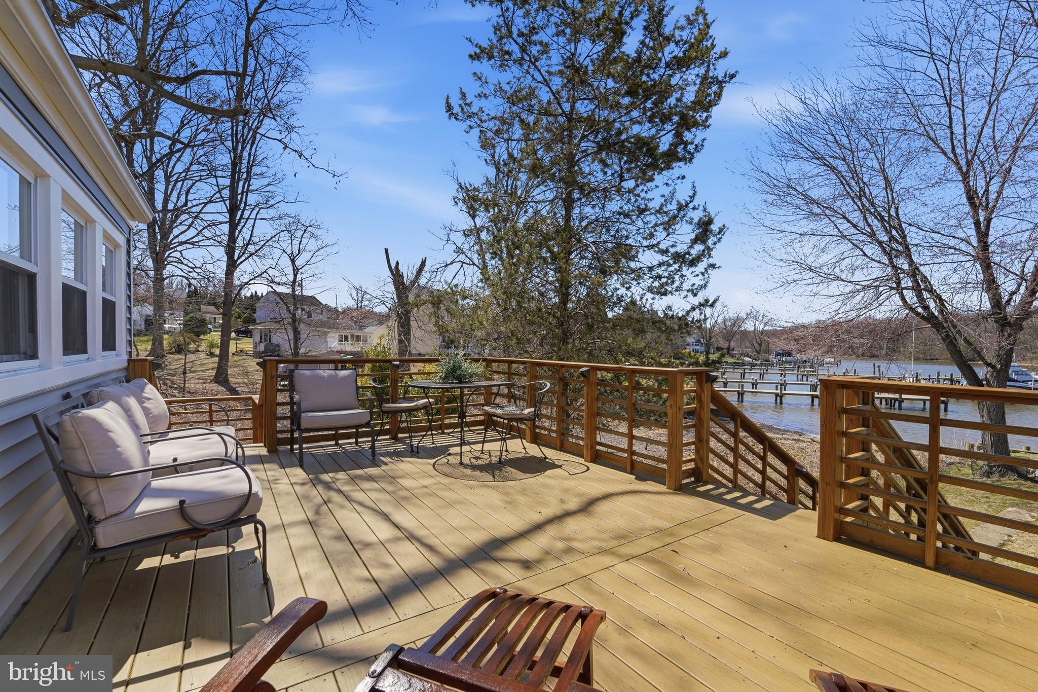 CEDAR BEACH - Residential