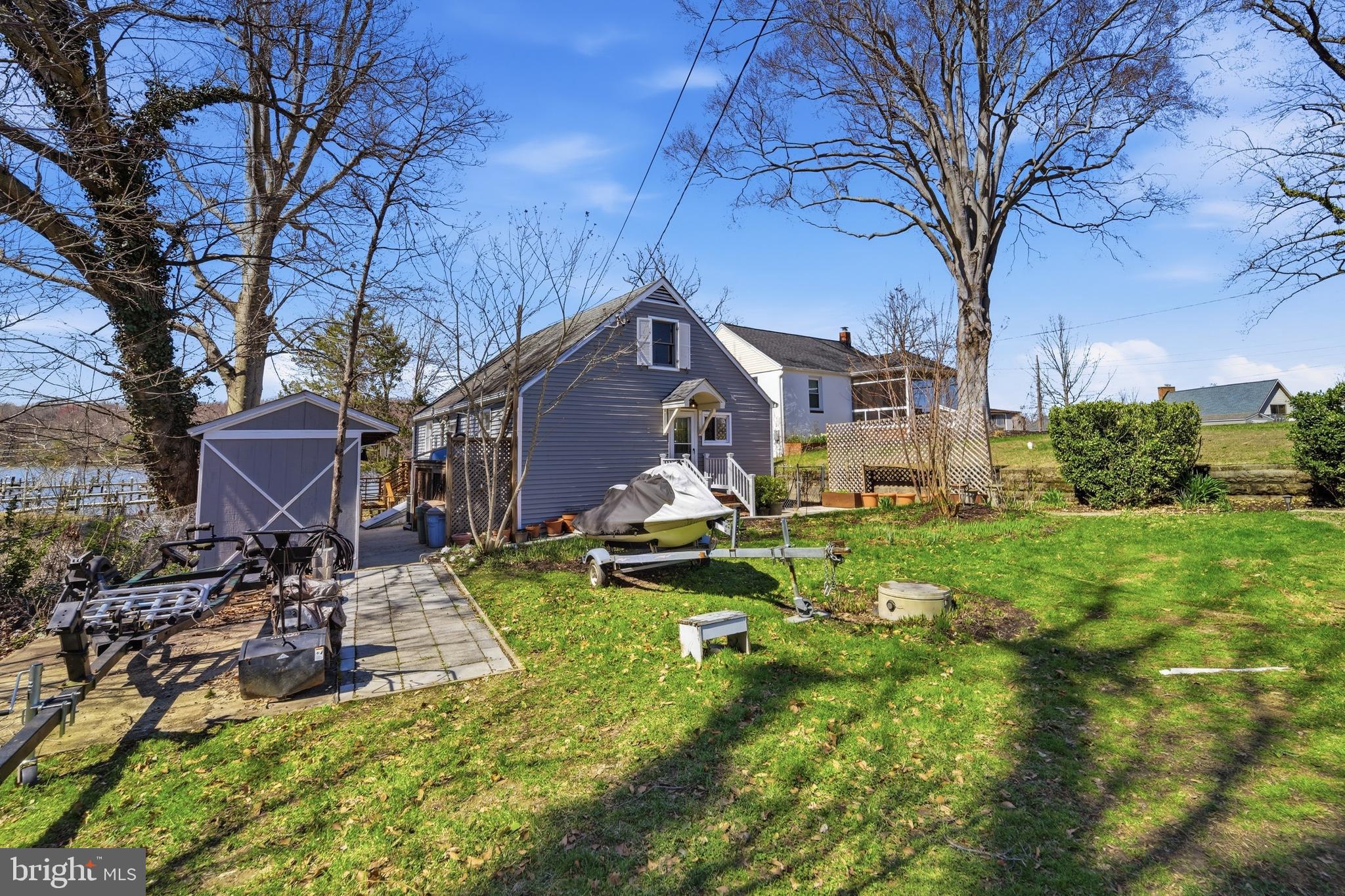 CEDAR BEACH - Residential