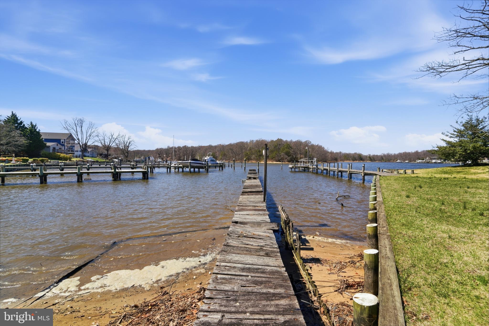 CEDAR BEACH - Residential