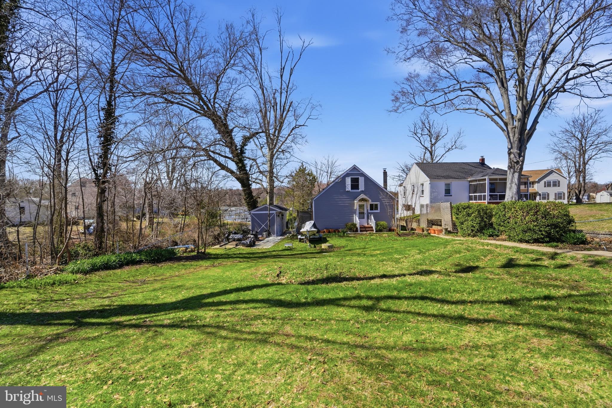 CEDAR BEACH - Residential