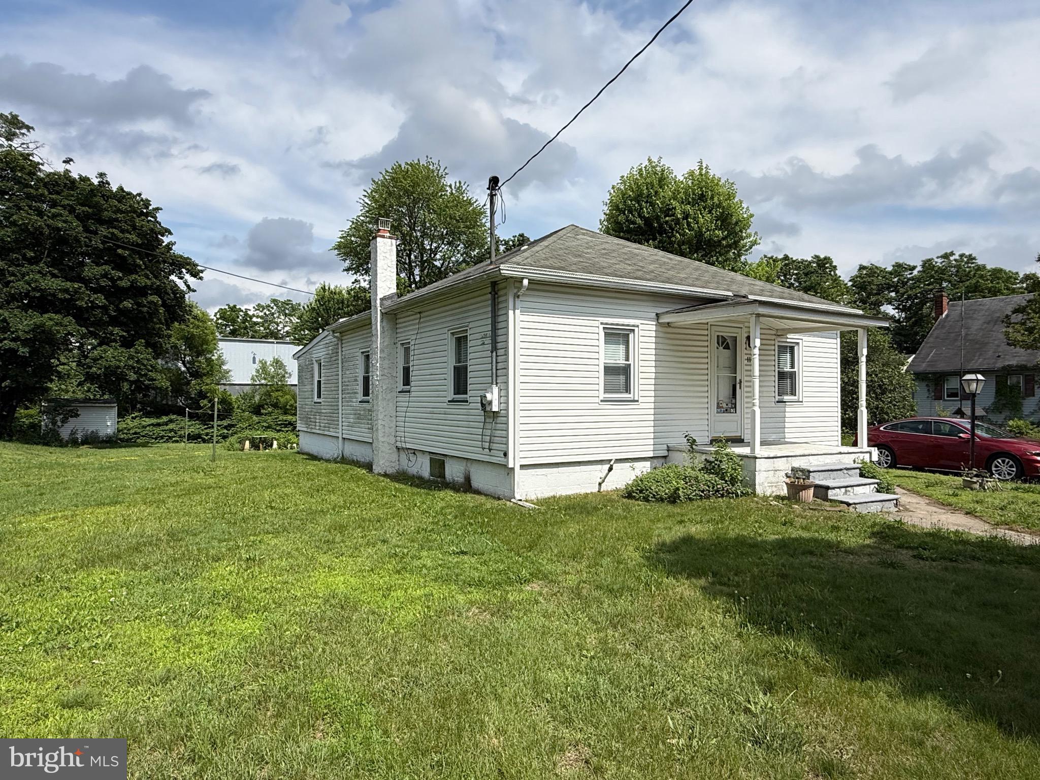 11 S HUNTERDON AVENUE
