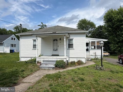 Homes For Sale - 11 S Hunterdon Avenue<br/> Burlington County, HAINESPORT, NJ 08036
