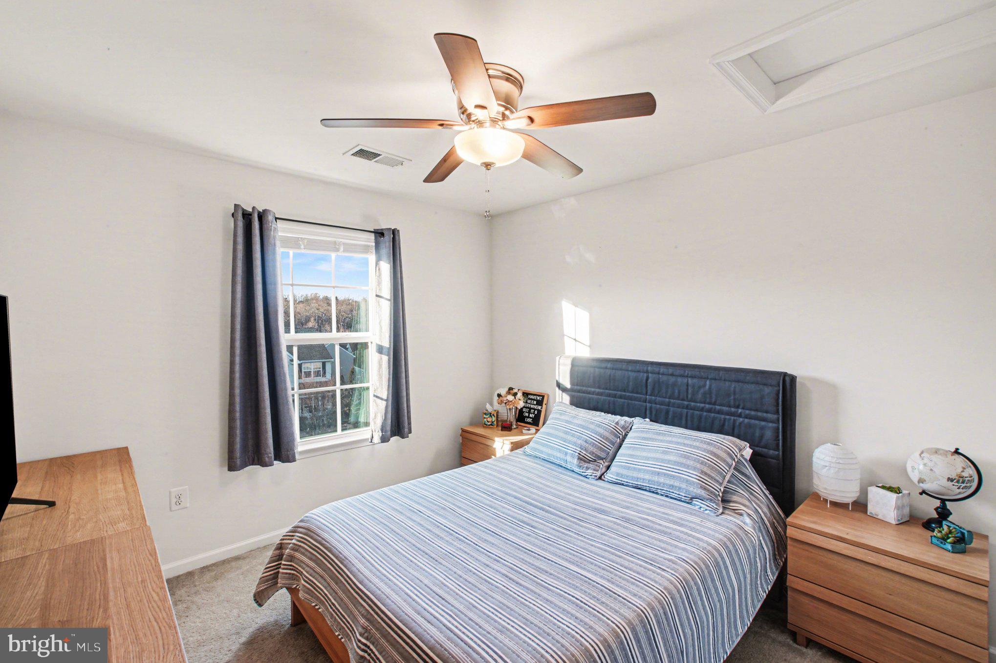 GOVERNORS ROW - Residential