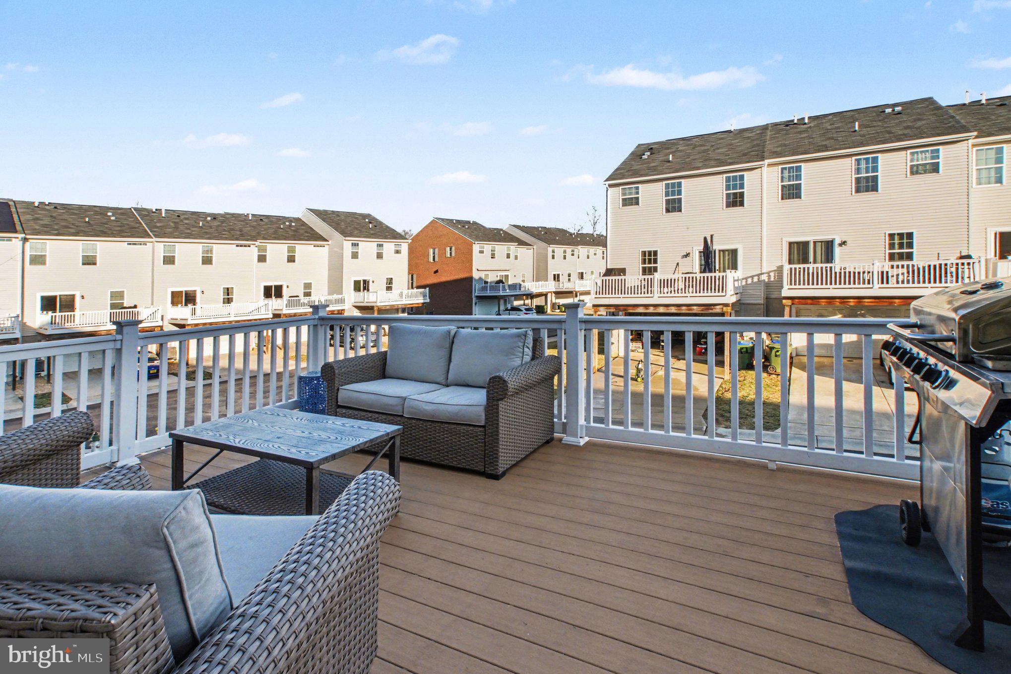 GOVERNORS ROW - Residential