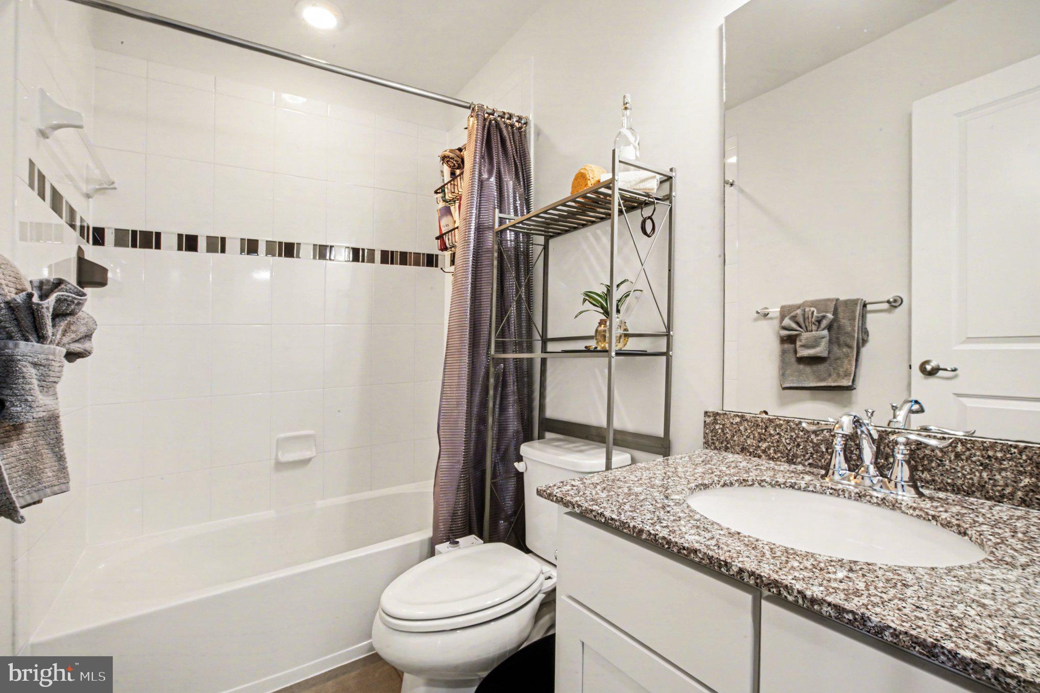 GOVERNORS ROW - Residential