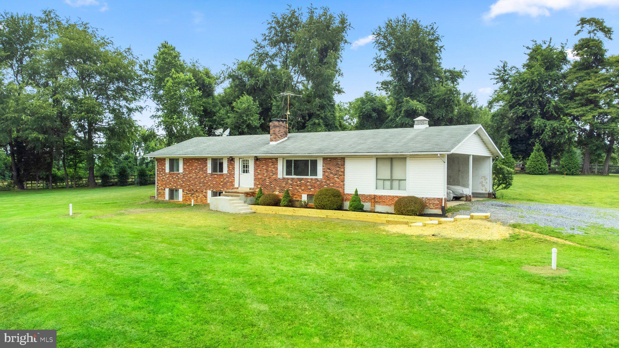 DARNESTOWN OUTSIDE - Residential