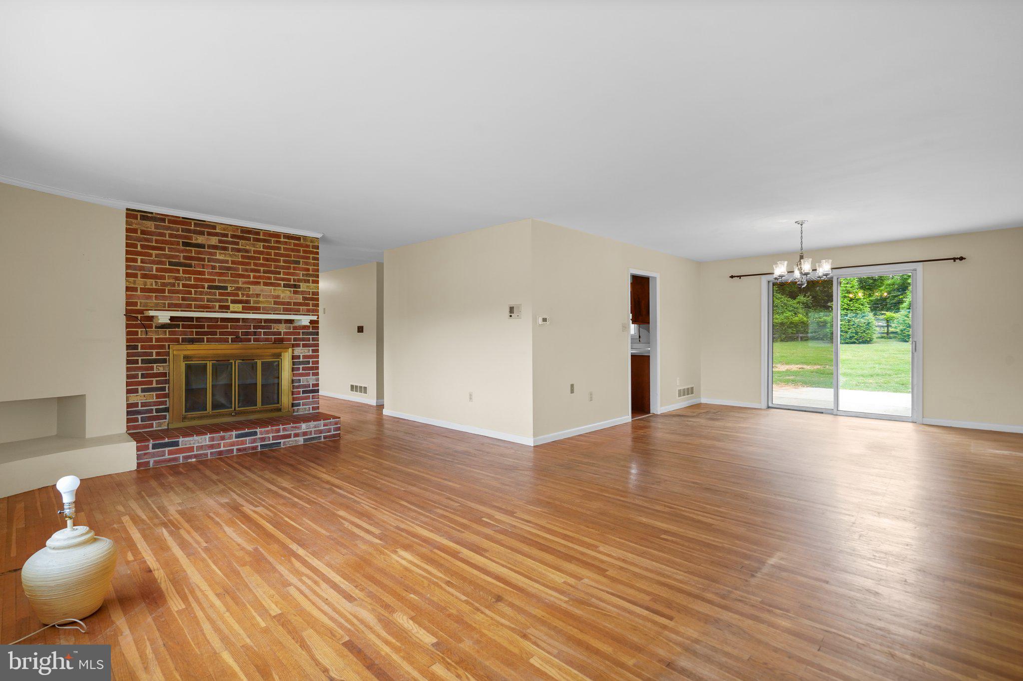 DARNESTOWN OUTSIDE - Residential