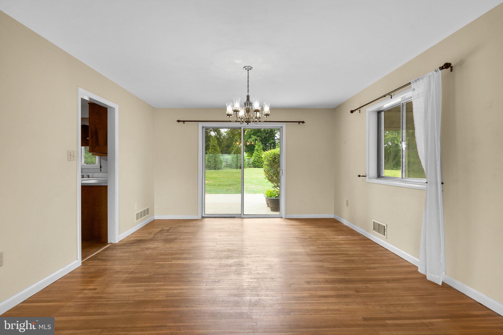 DARNESTOWN OUTSIDE - Residential