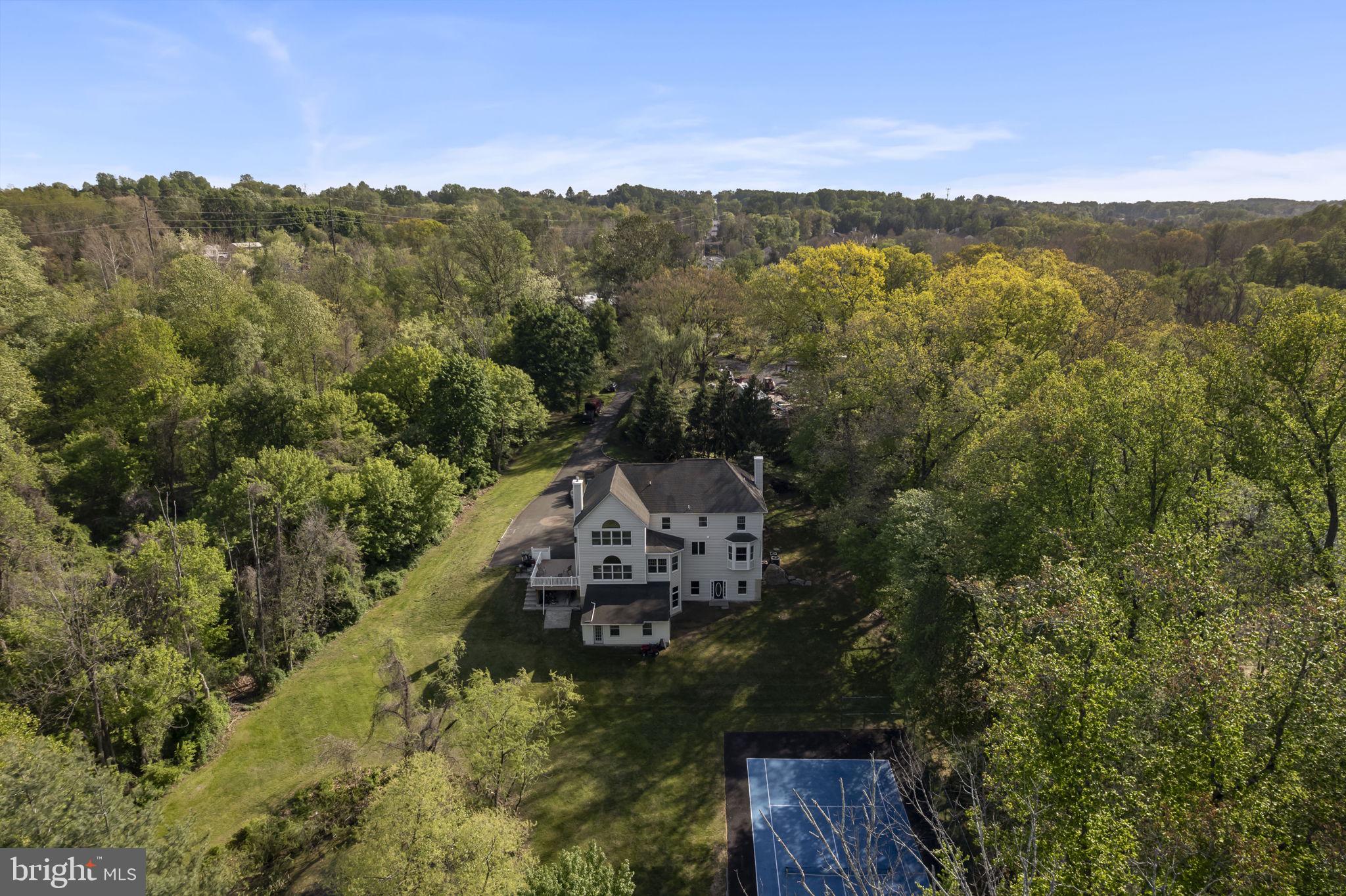 HOLLAND MEADOWS - Residential