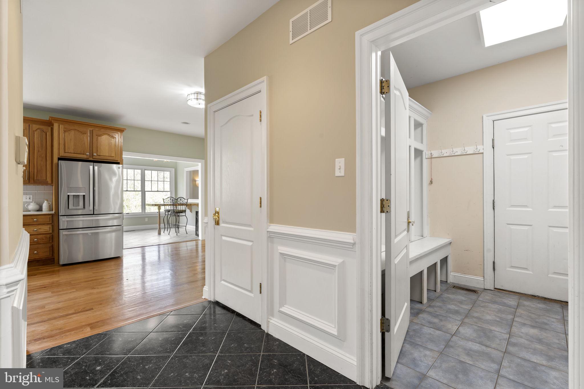 HOLLAND MEADOWS - Residential