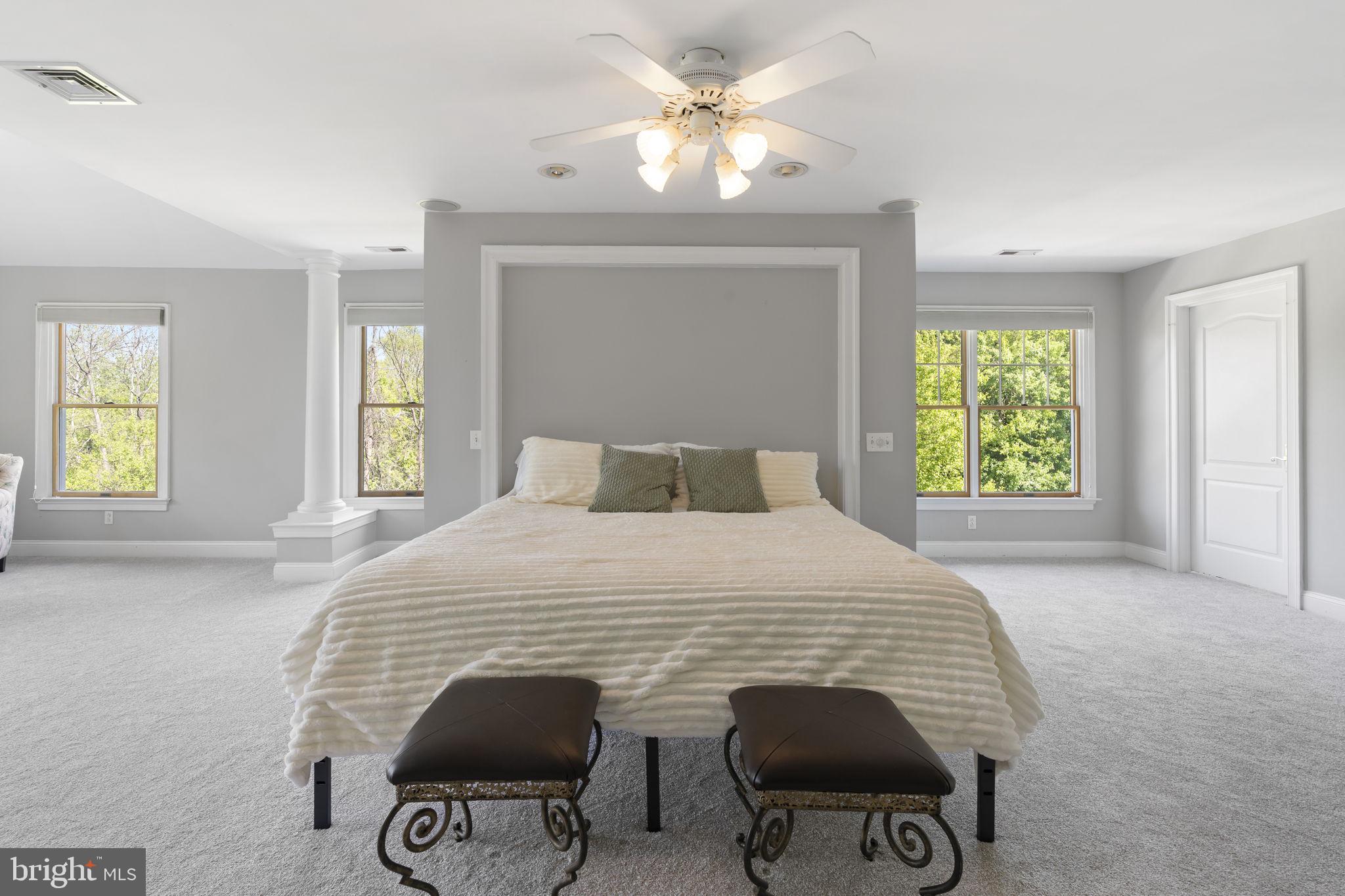 HOLLAND MEADOWS - Residential