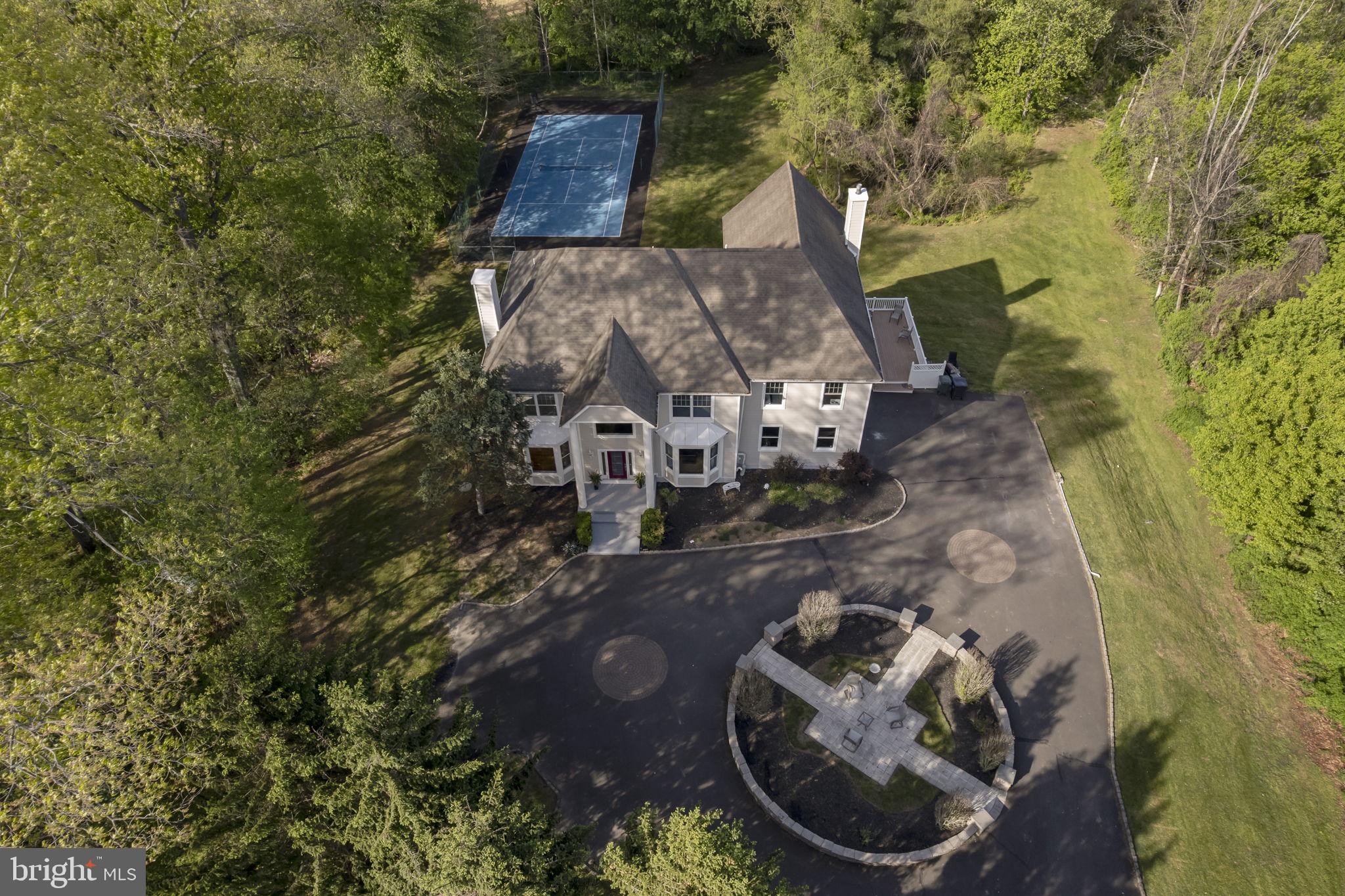 HOLLAND MEADOWS - Residential