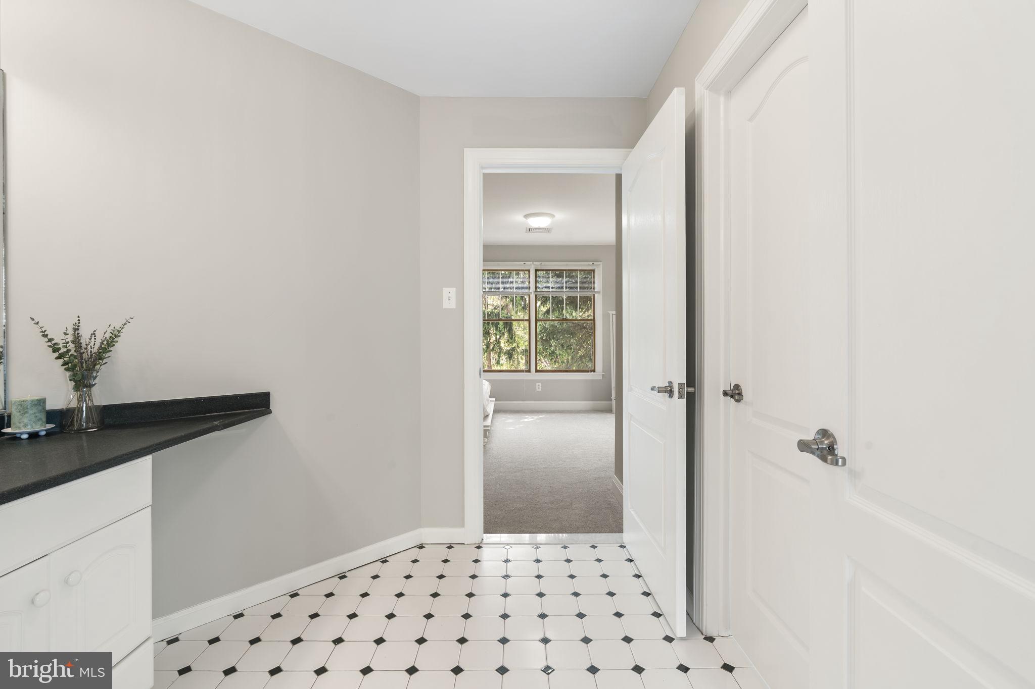 HOLLAND MEADOWS - Residential