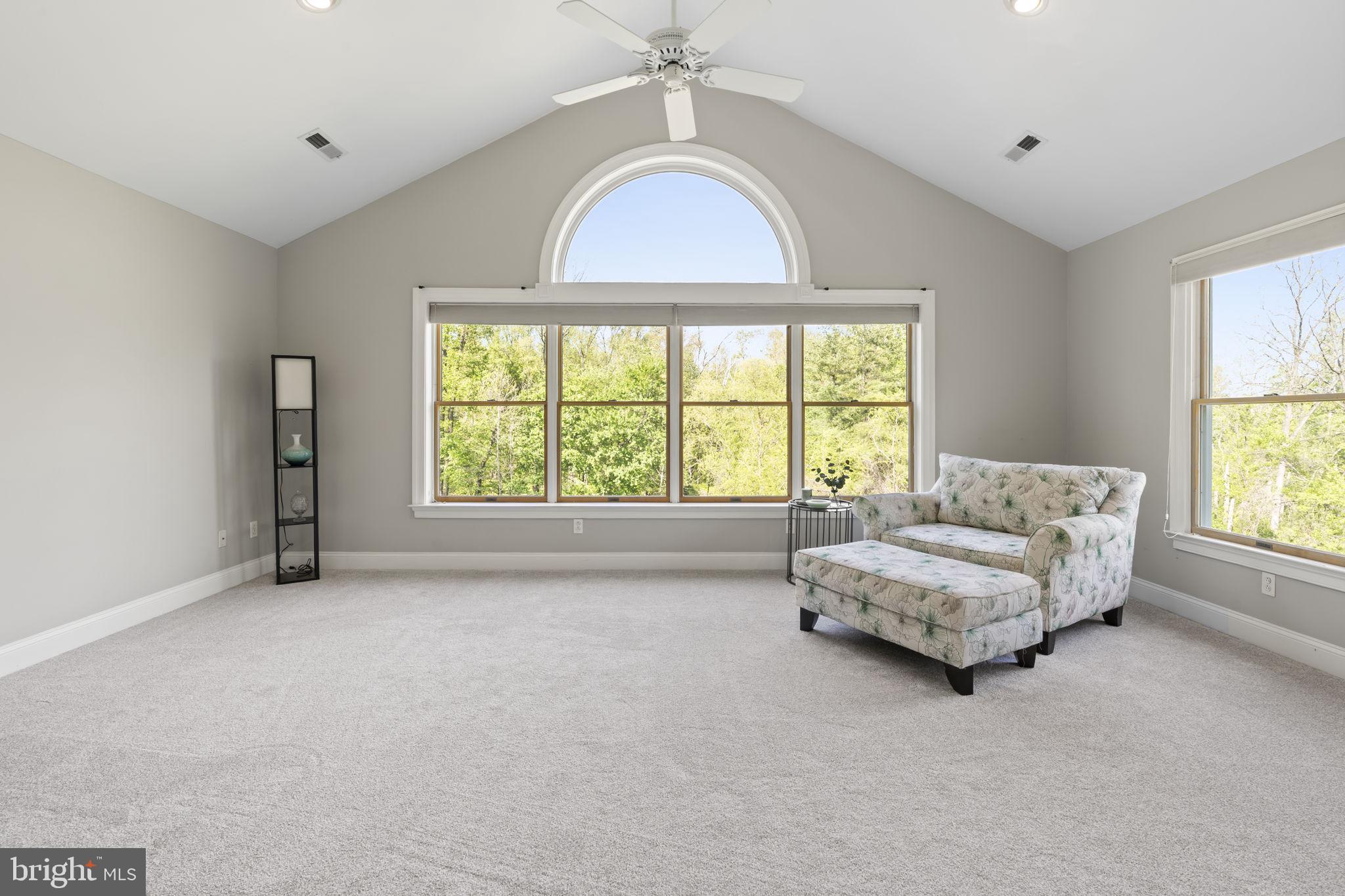 HOLLAND MEADOWS - Residential