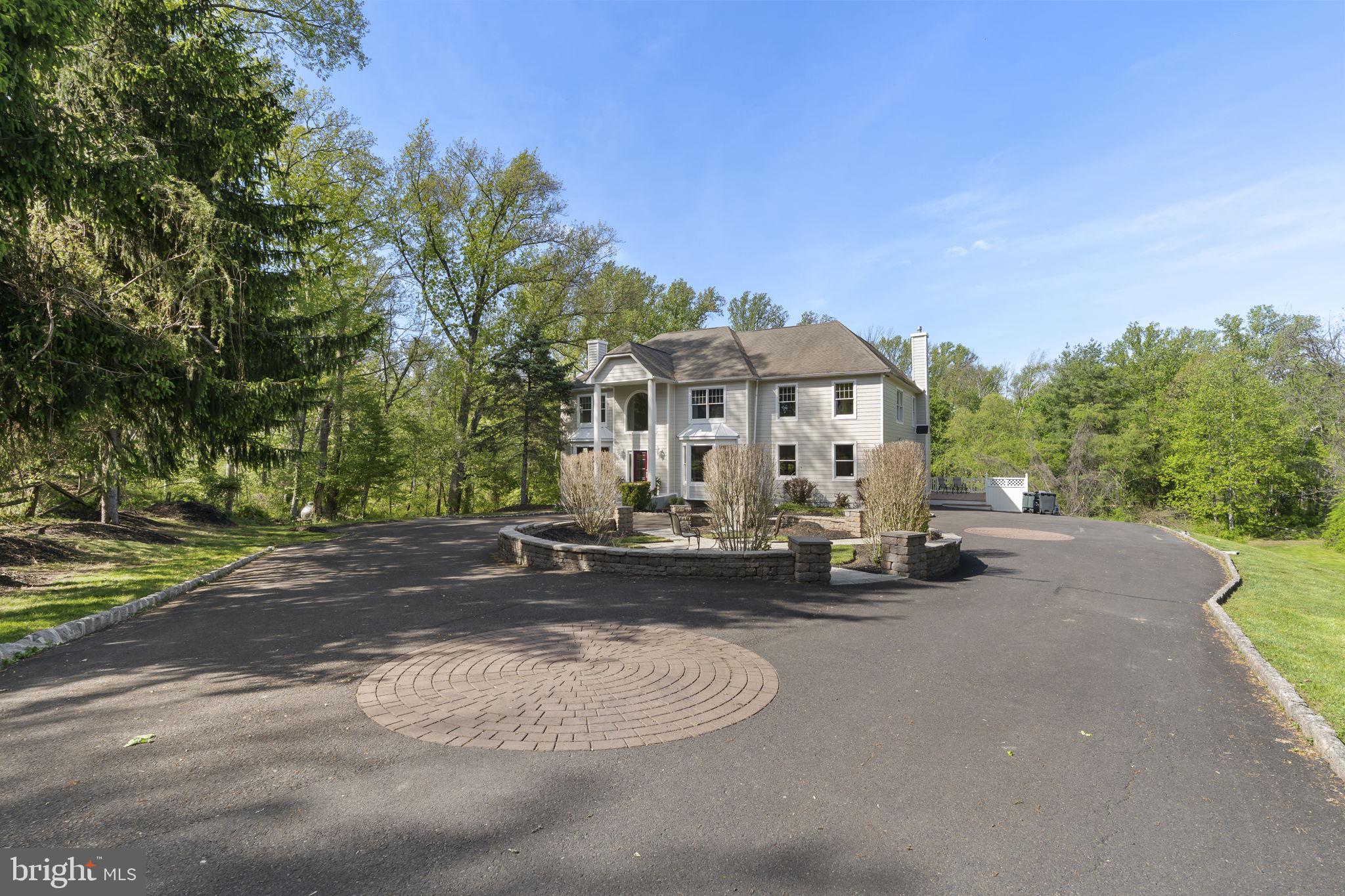HOLLAND MEADOWS - Residential